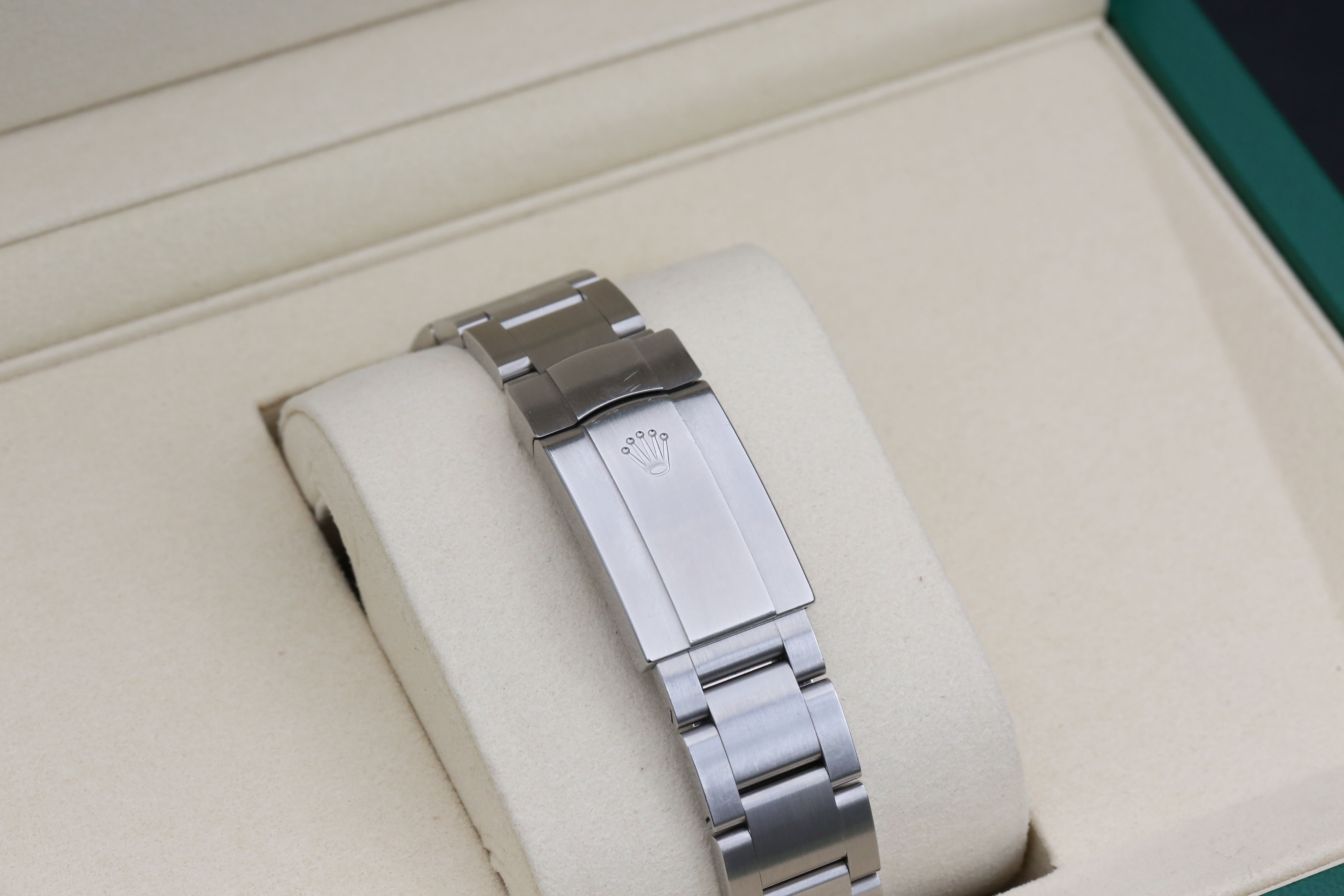 Rolex Oyster Perpetual 124300 Thumbnail 3