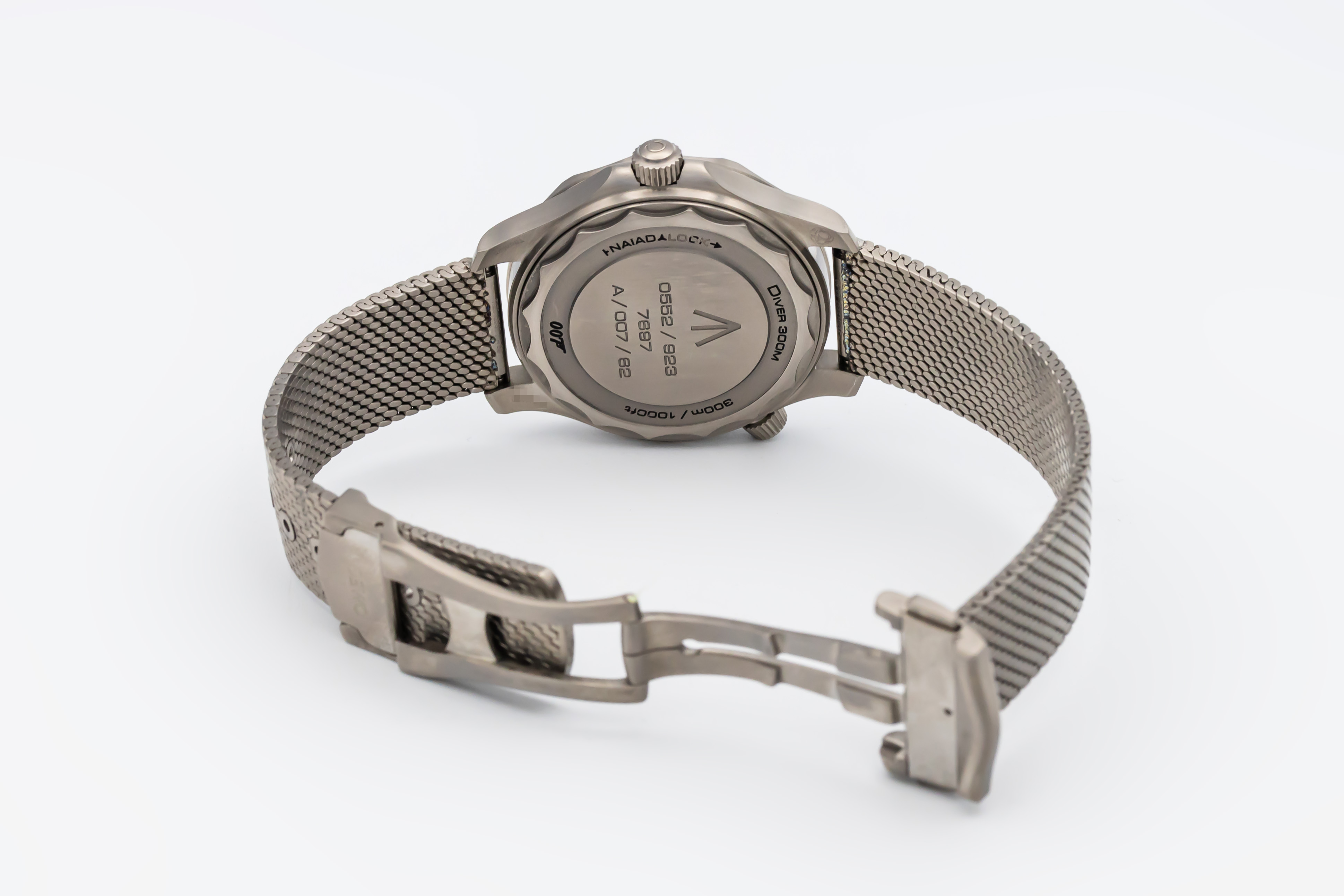 Omega Seamaster Diver 300m - James Bond Edition 210.90.42.20.01.001 Thumbnail 4