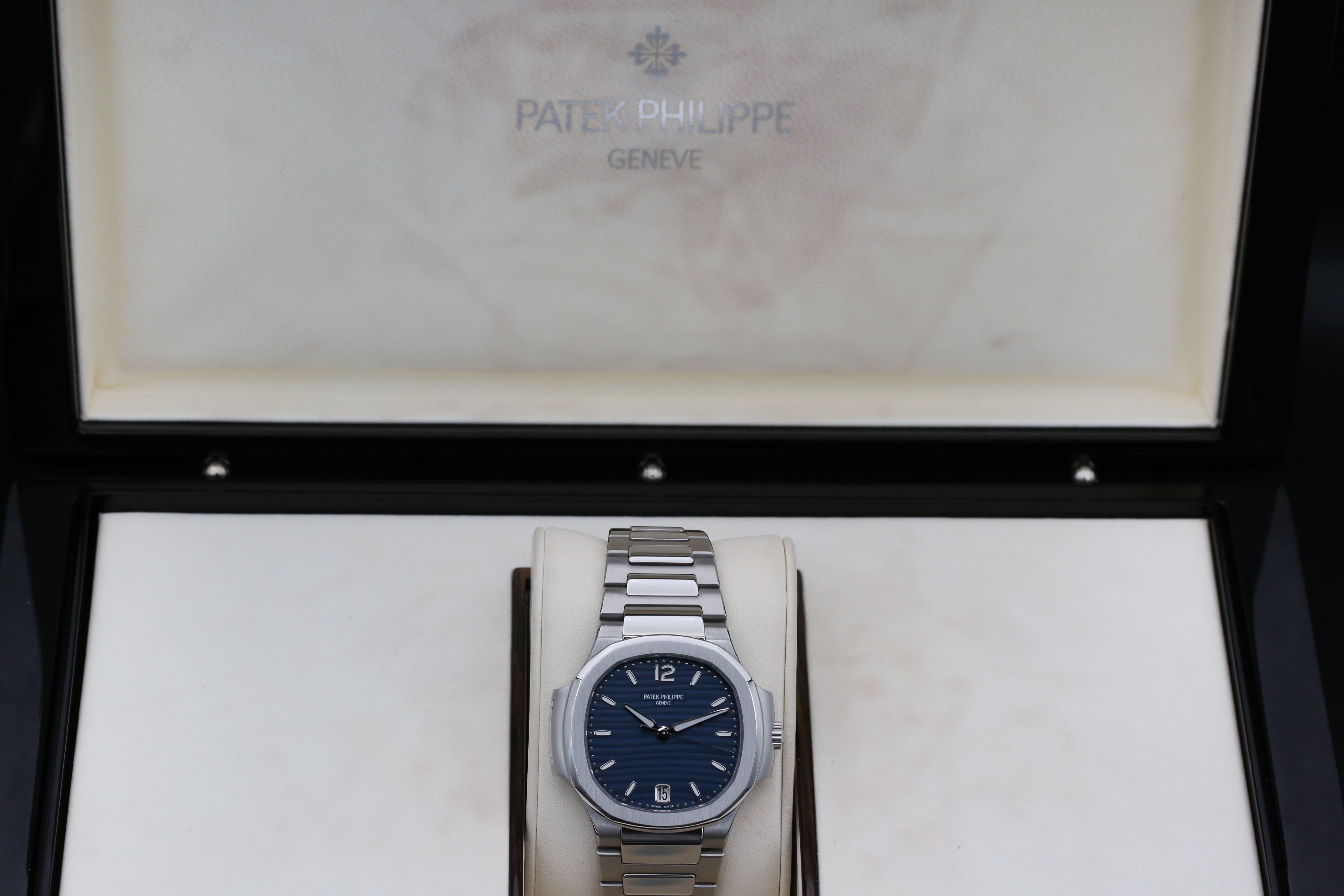 Patek Philippe Nautilus 7118/1A-001 Thumbnail 4
