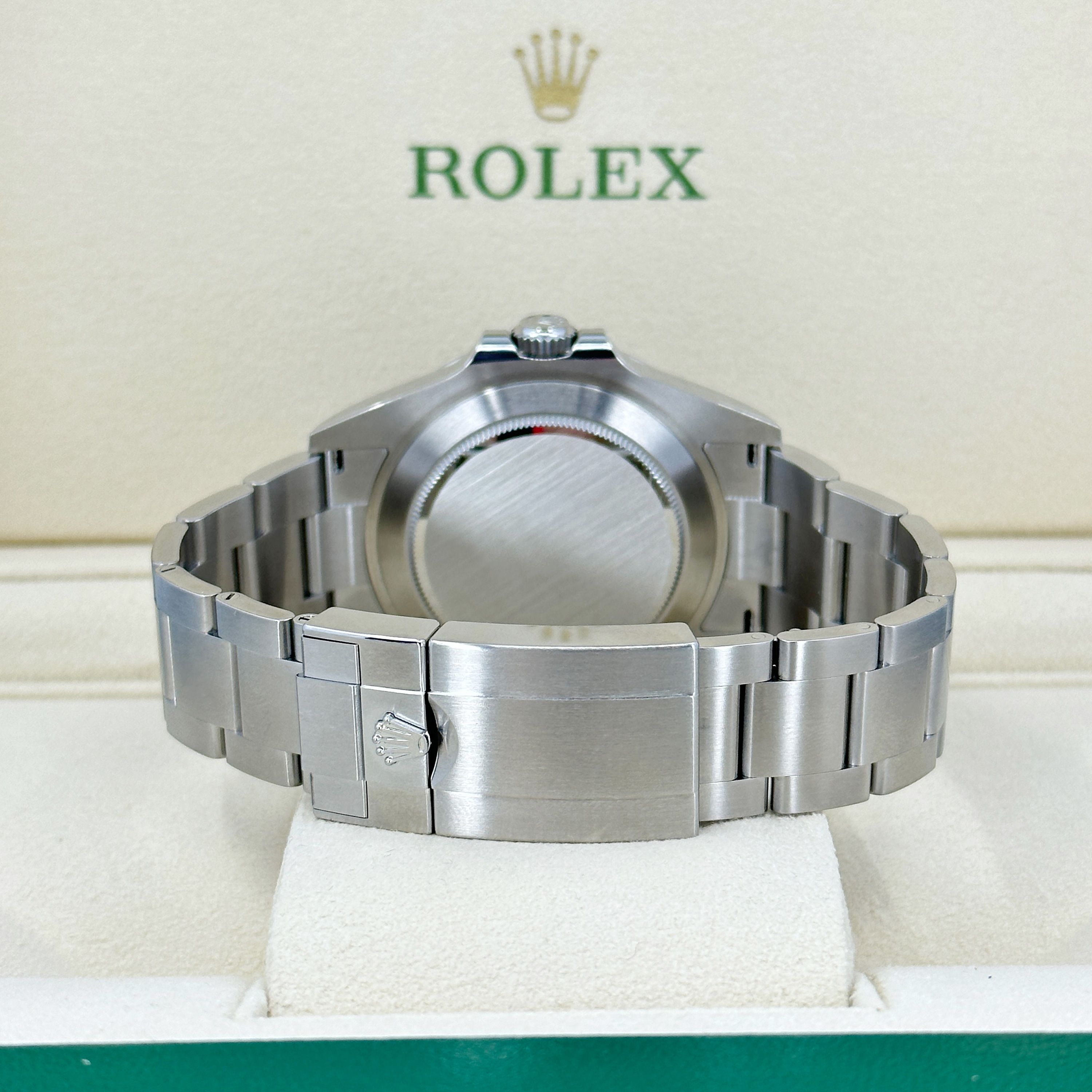 Rolex Explorer II 226570 Thumbnail 3