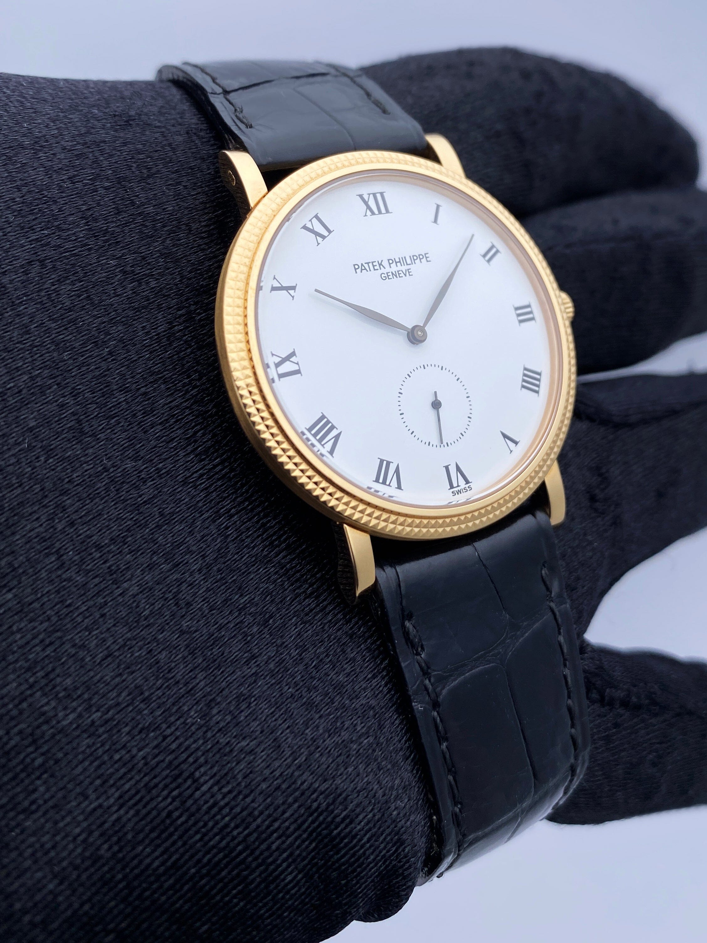 Patek Philippe Calatrava 3919R-001 Thumbnail 3