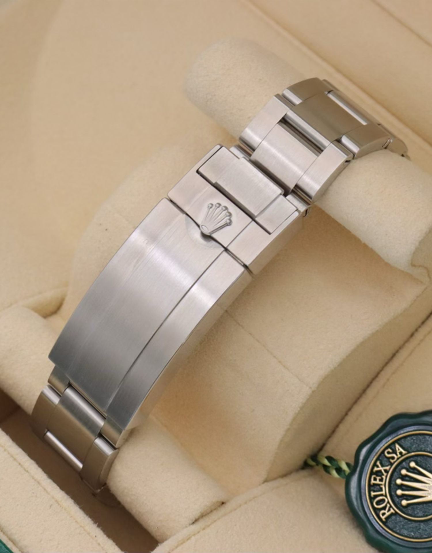 Rolex Submariner 124060 Thumbnail 5