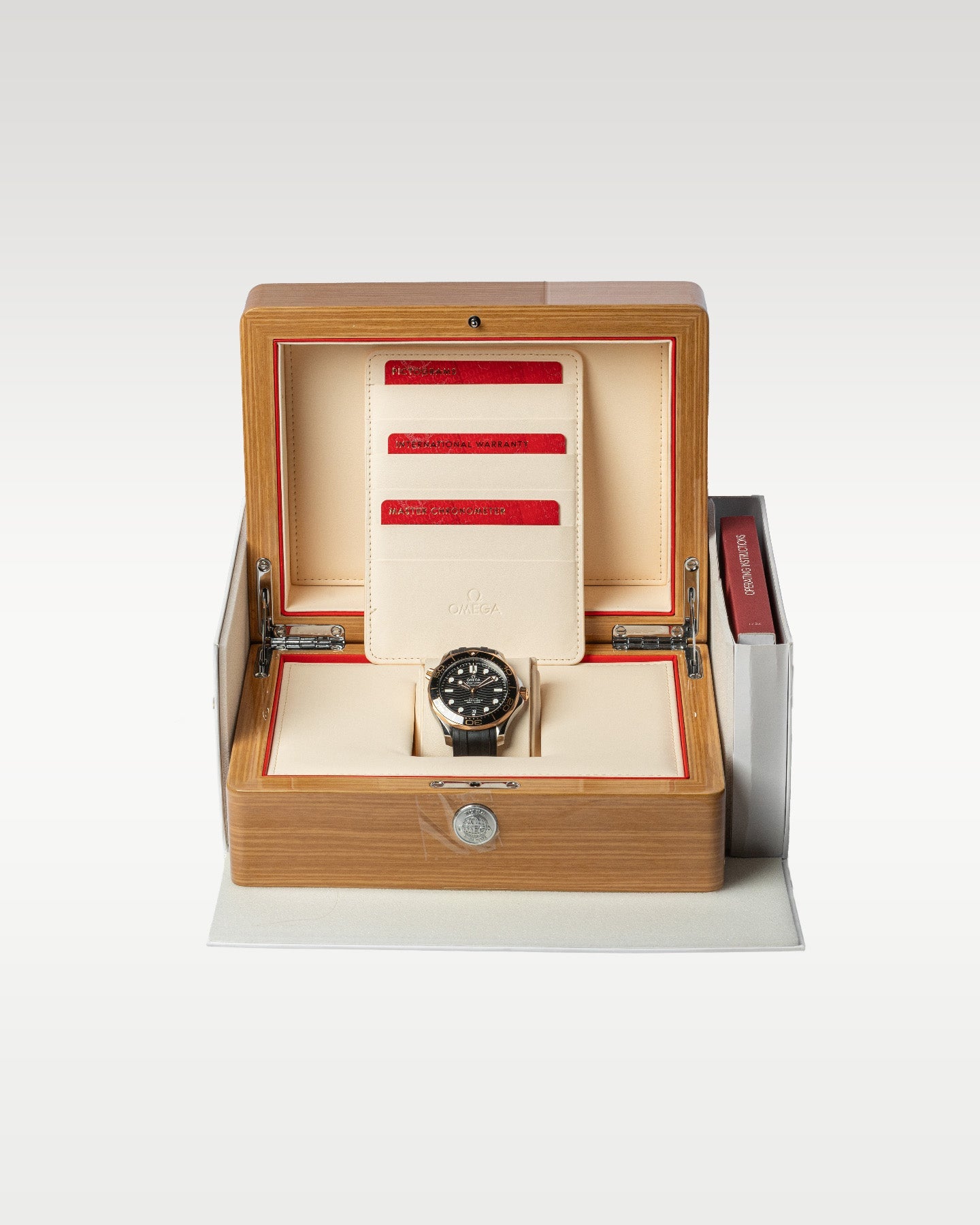 Omega Seamaster Diver 300m 210.22.42.20.01.002 Thumbnail 5