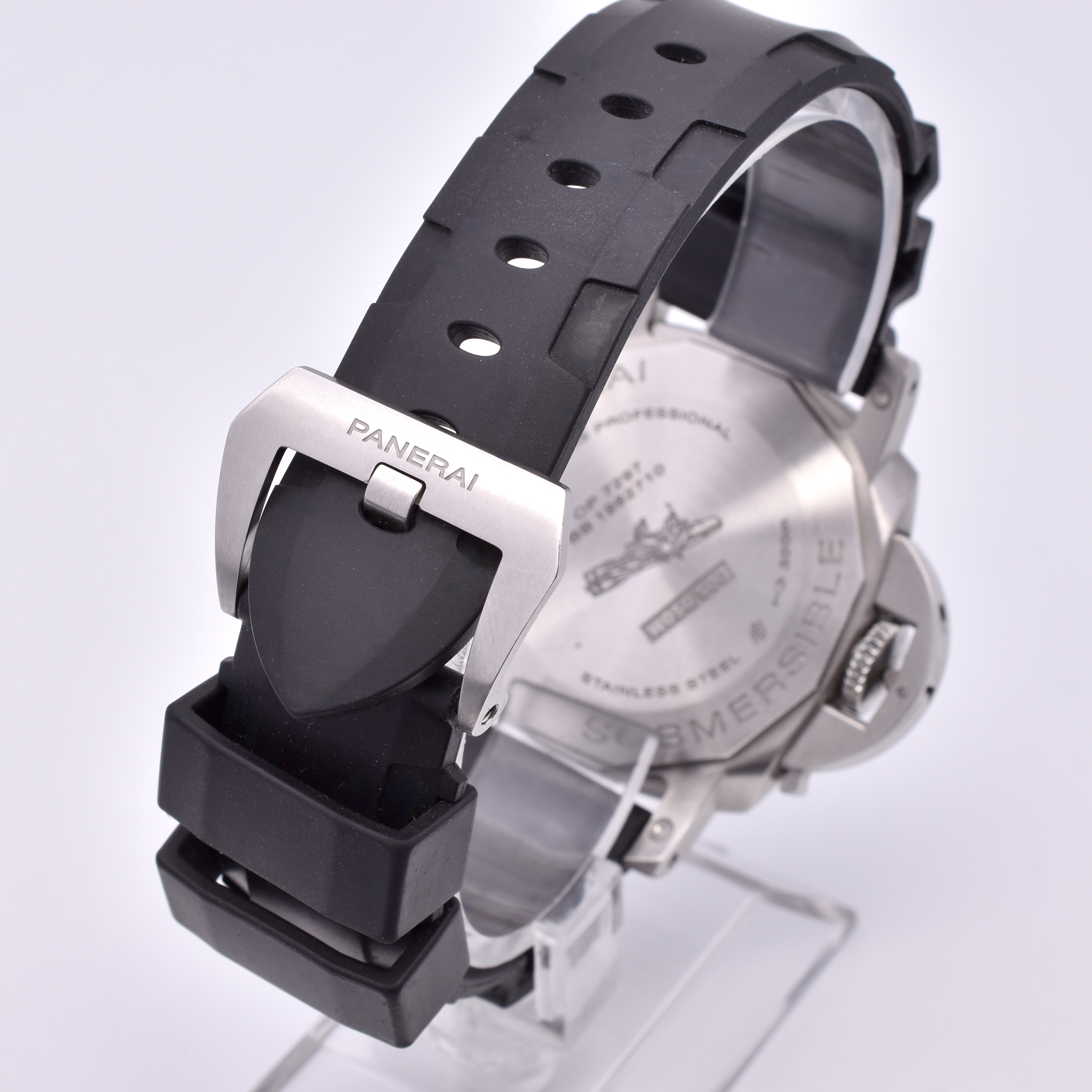 Panerai Submersible PAM01209 Thumbnail 3