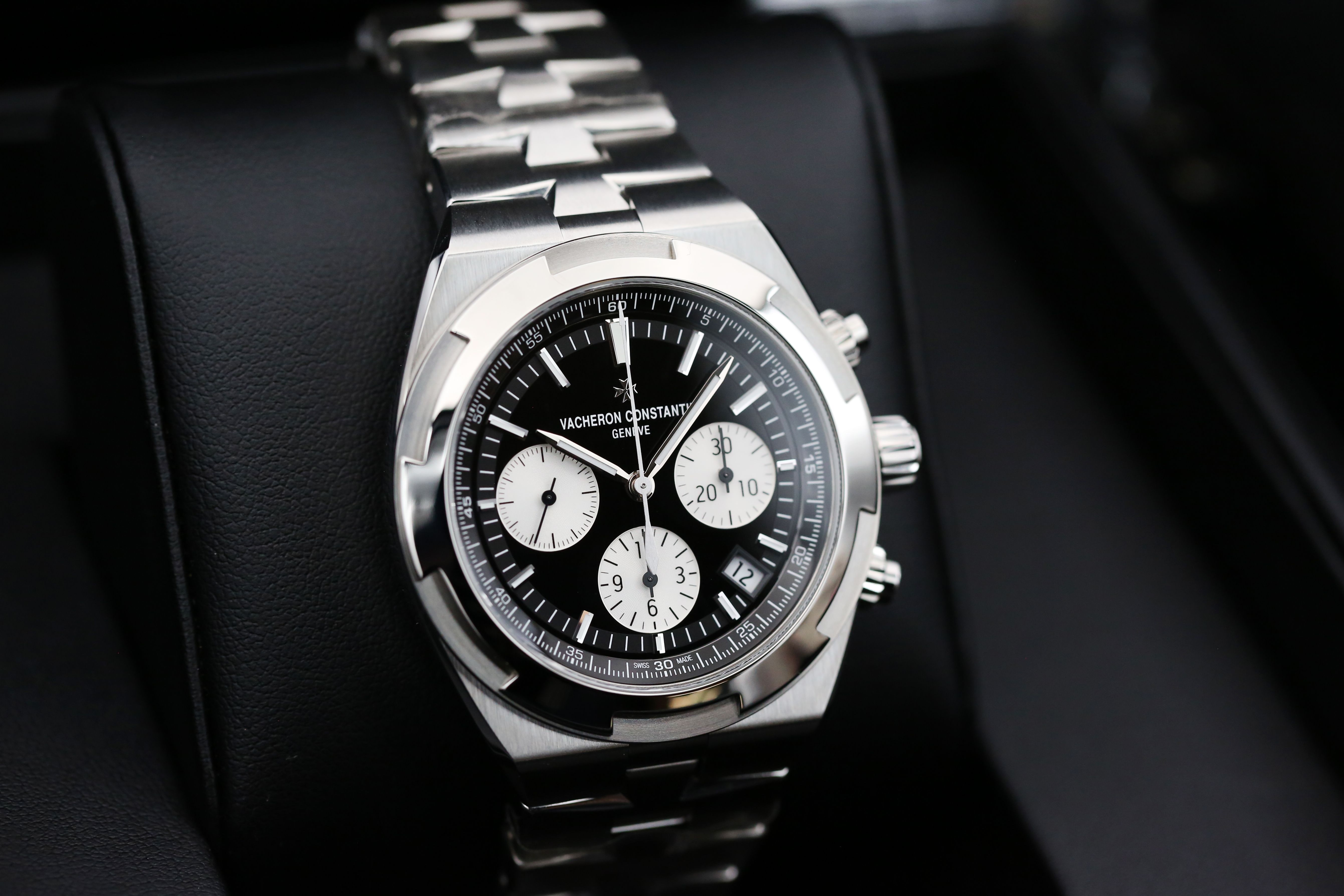 Vacheron Constantin Overseas 5520V/210A-B481 Thumbnail 2