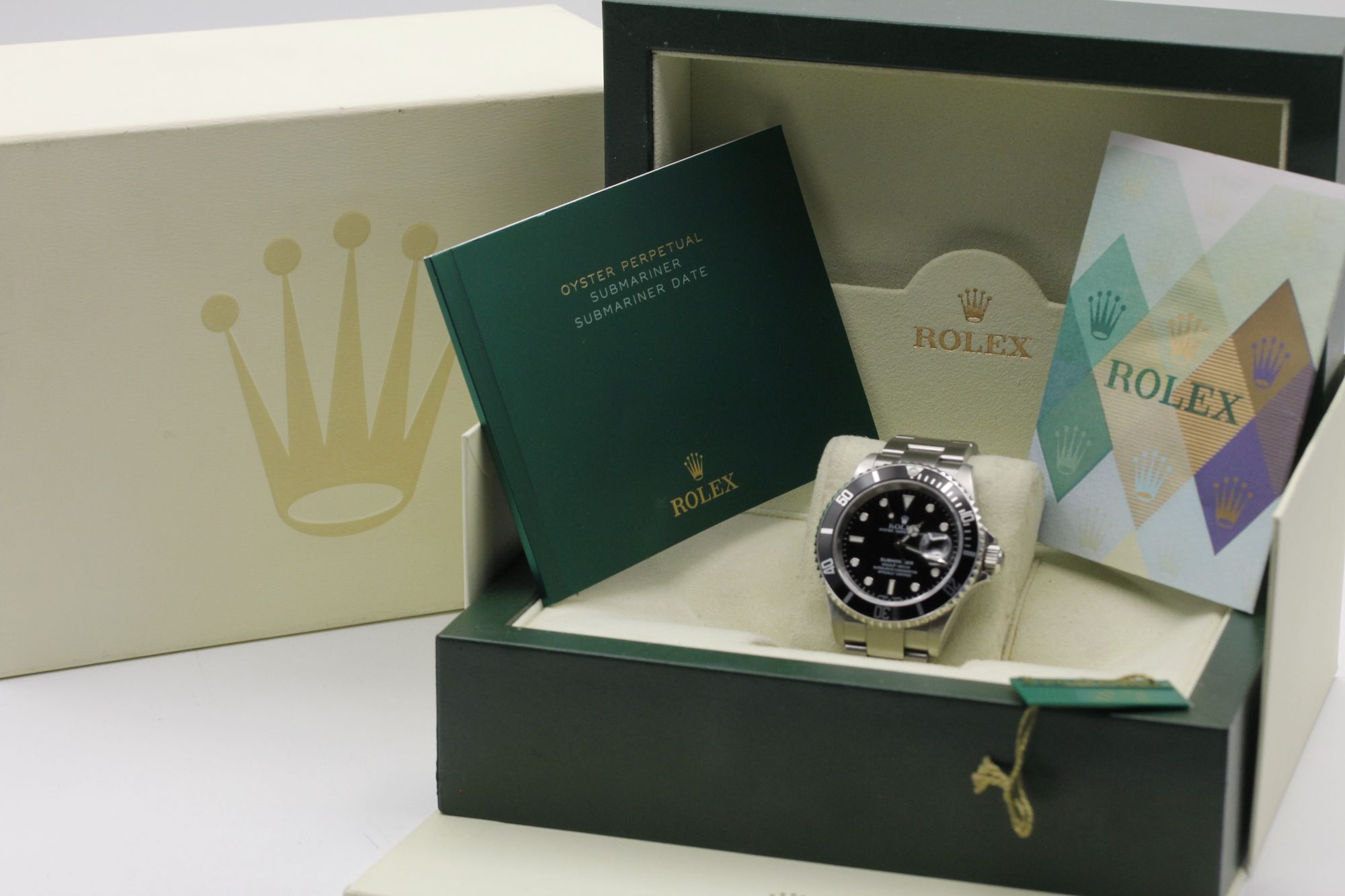 Rolex Submariner 16610 Thumbnail 5