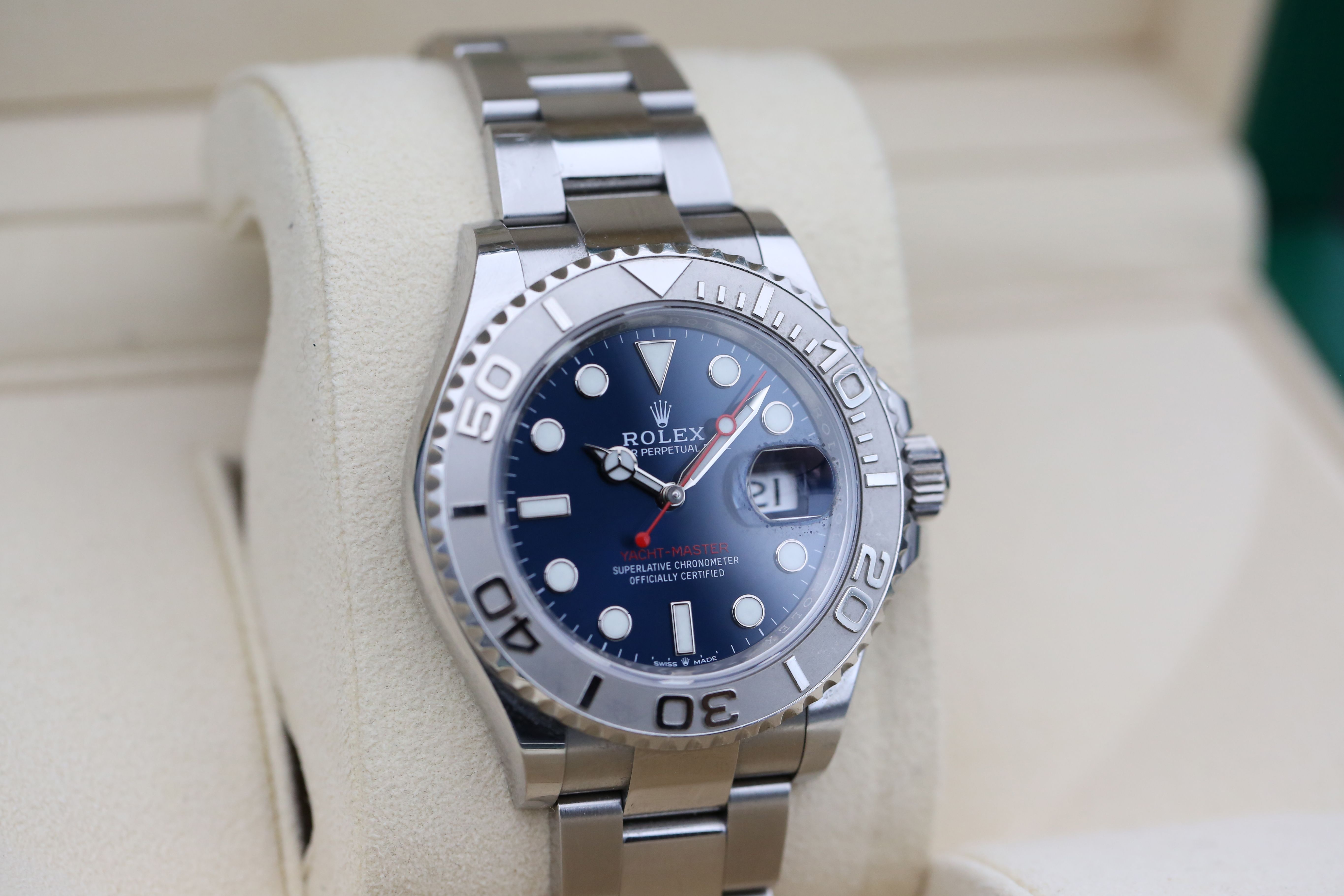 Rolex Yacht-Master 126622 Thumbnail 2