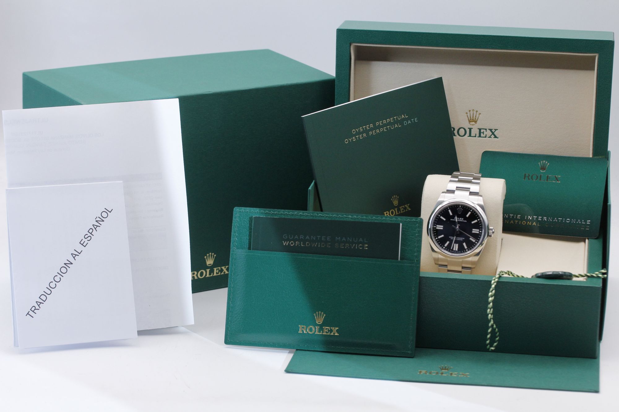 Rolex Oyster Perpetual 41 134300 Thumbnail 5