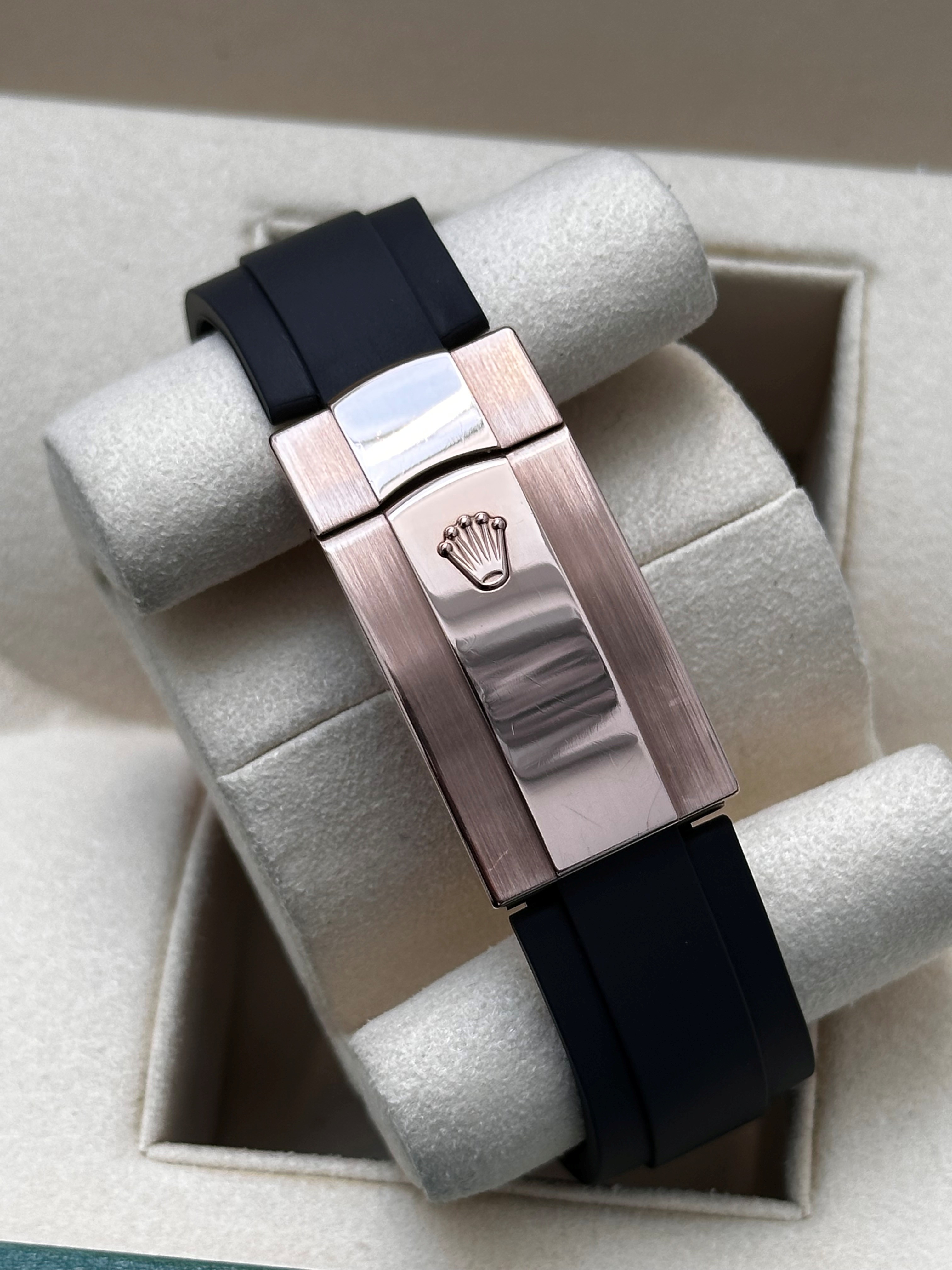 Rolex Sky-Dweller 326235 Thumbnail 4
