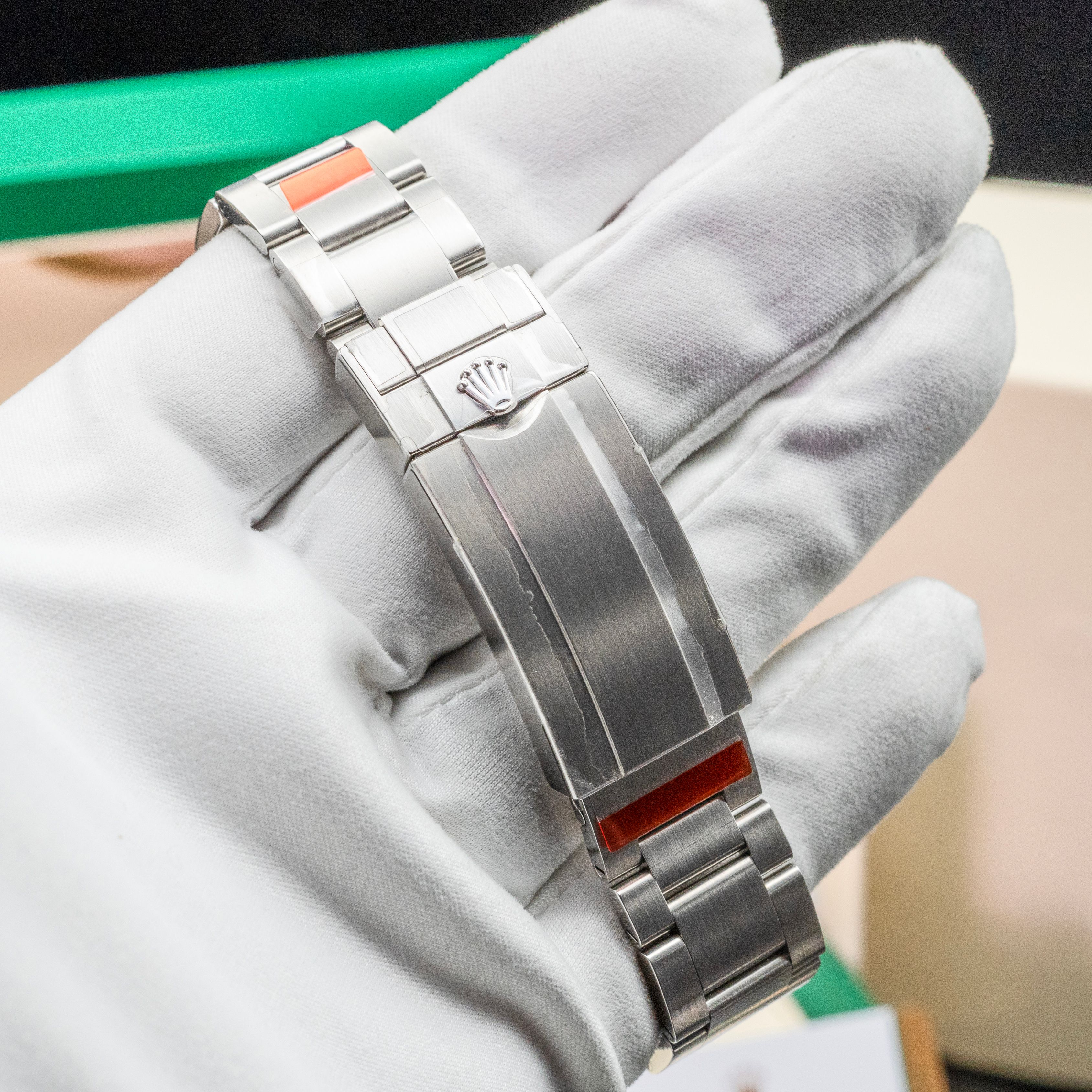 Rolex Sea-Dweller 126600 Thumbnail 3