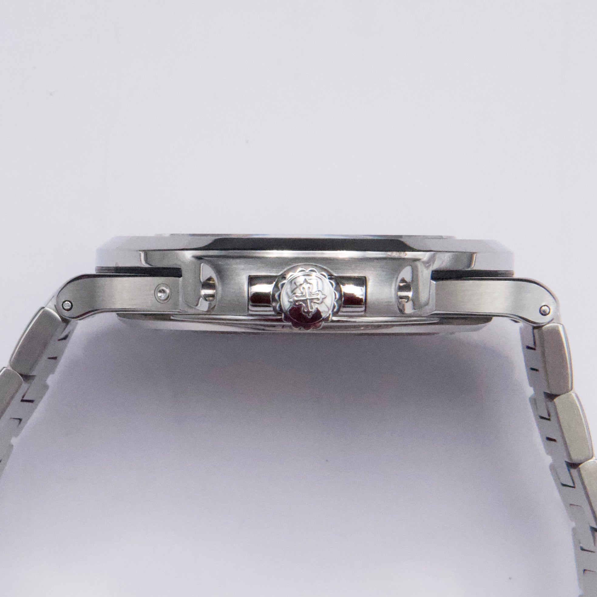 Patek Philippe Nautilus 5712/1A-001 Thumbnail 7