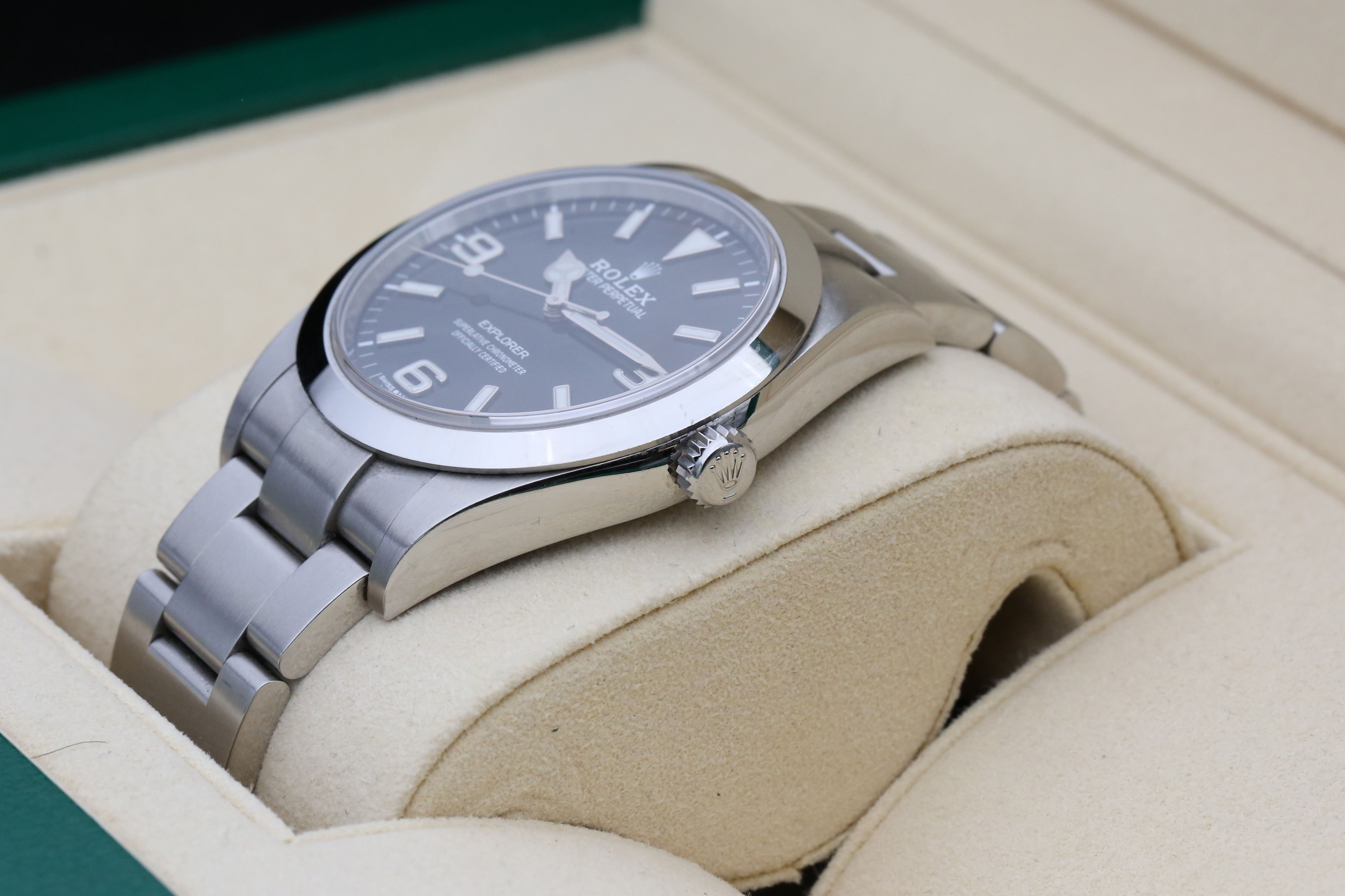 Rolex Explorer 214270 Thumbnail 6