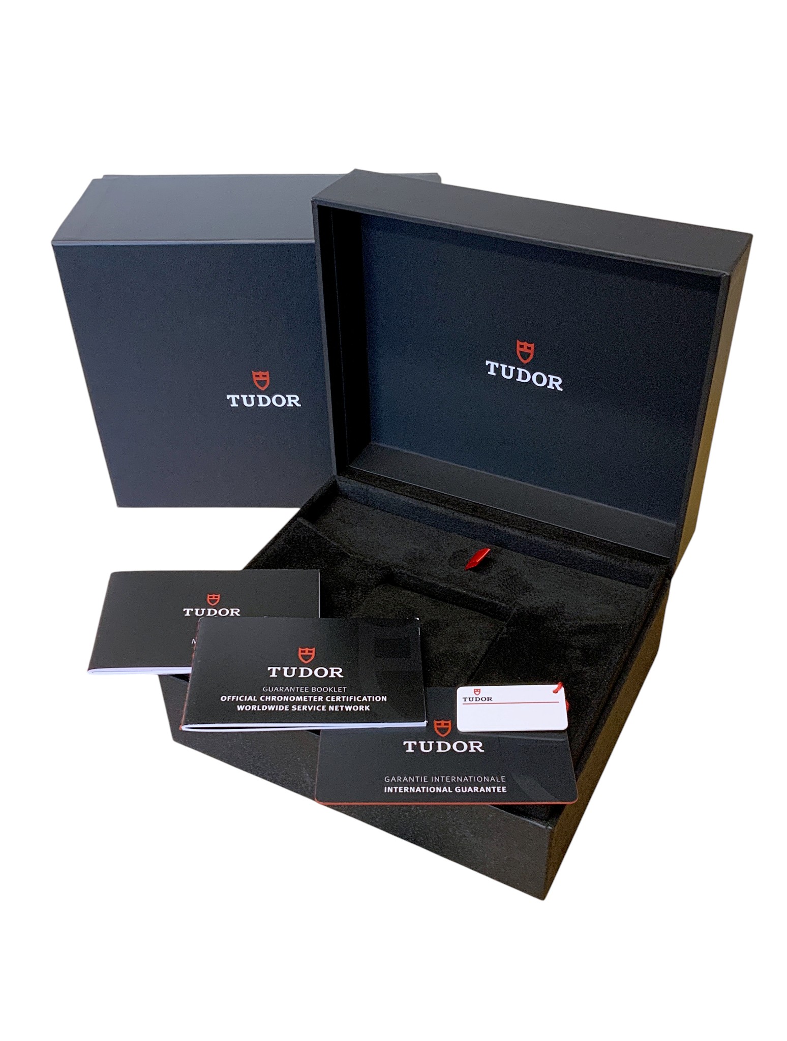 Tudor Black Bay 41 M79680-0002 Thumbnail 4