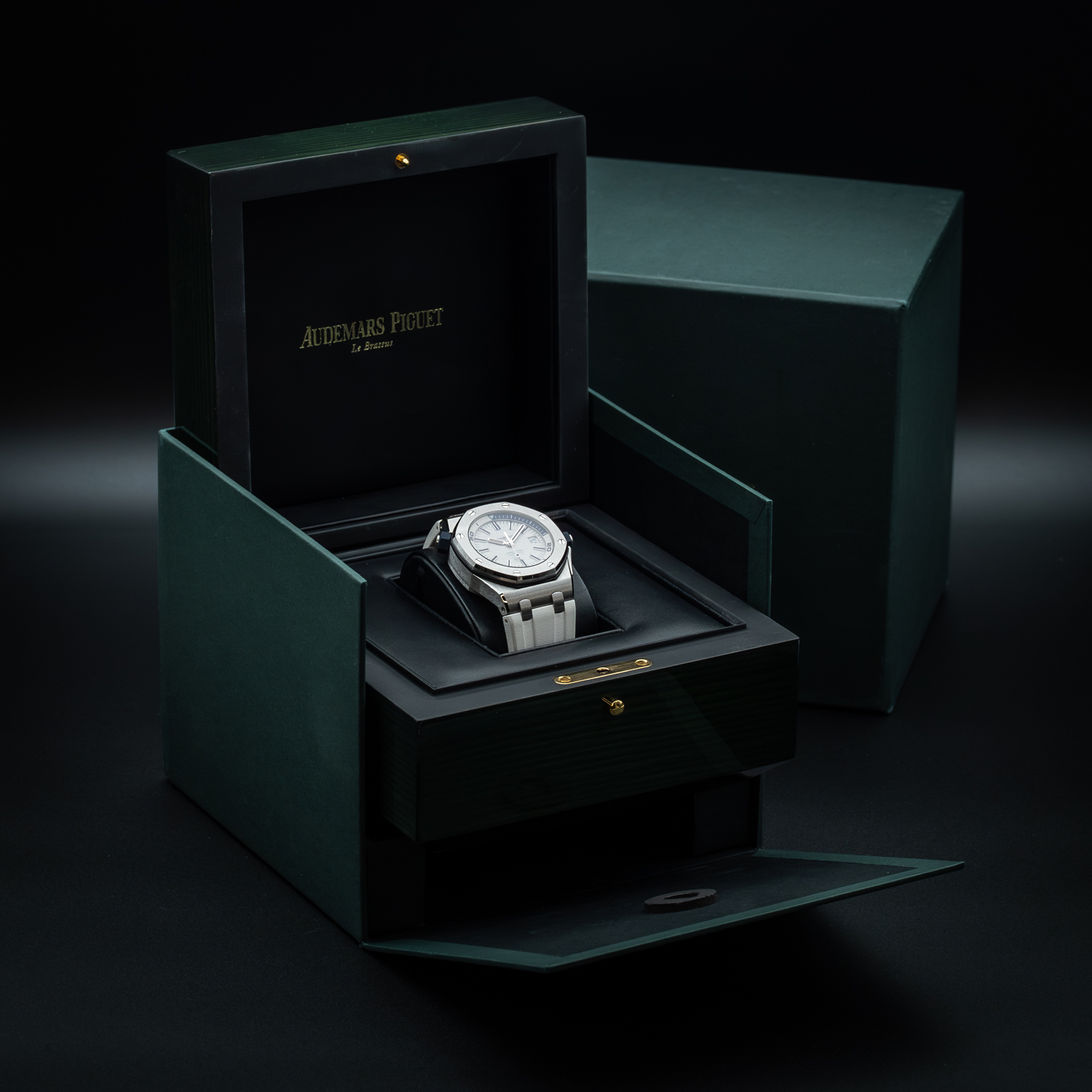 Audemars Piguet Royal Oak Offshore 15710ST.OO.A010CA.01 Thumbnail 6