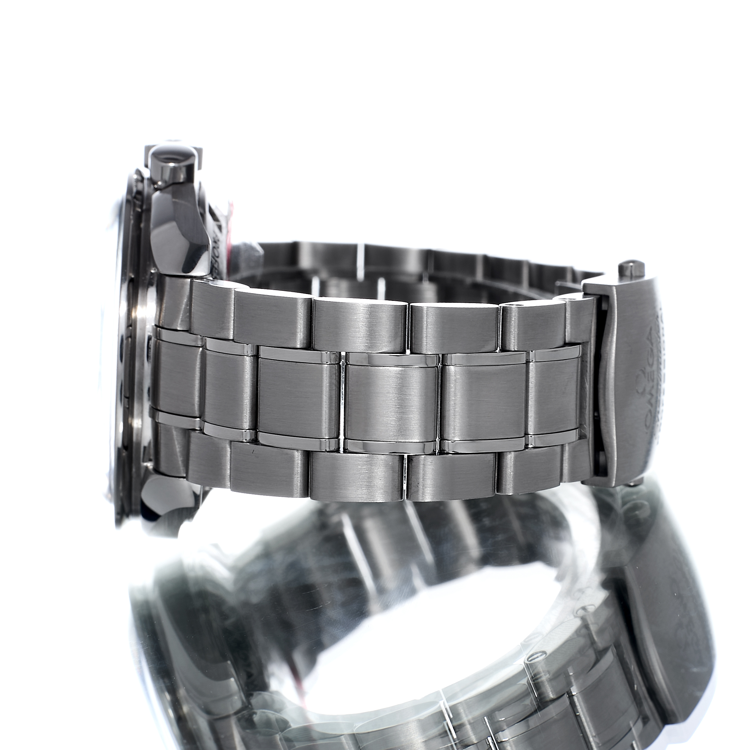 Omega Speedmaster Moonwatch 311.30.42.30.01.005 Thumbnail 2