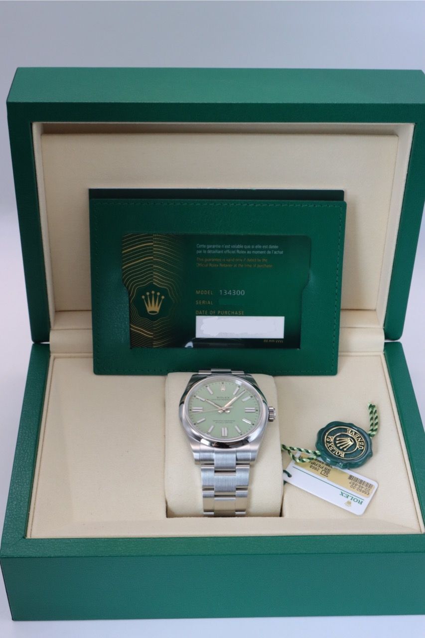 Rolex Oyster Perpetual 41 134300 Thumbnail 5