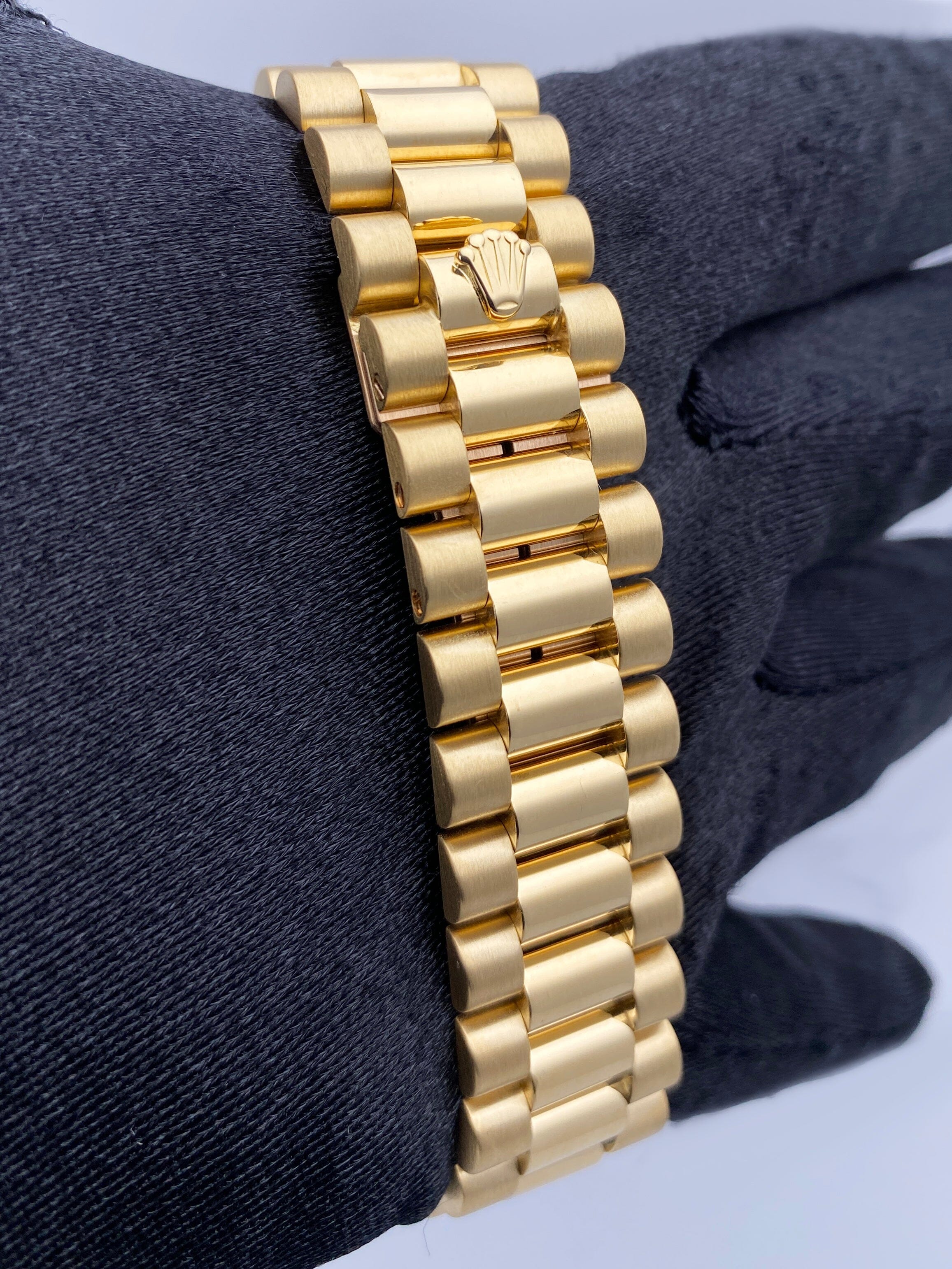 Rolex Day-Date 18238 Thumbnail 5