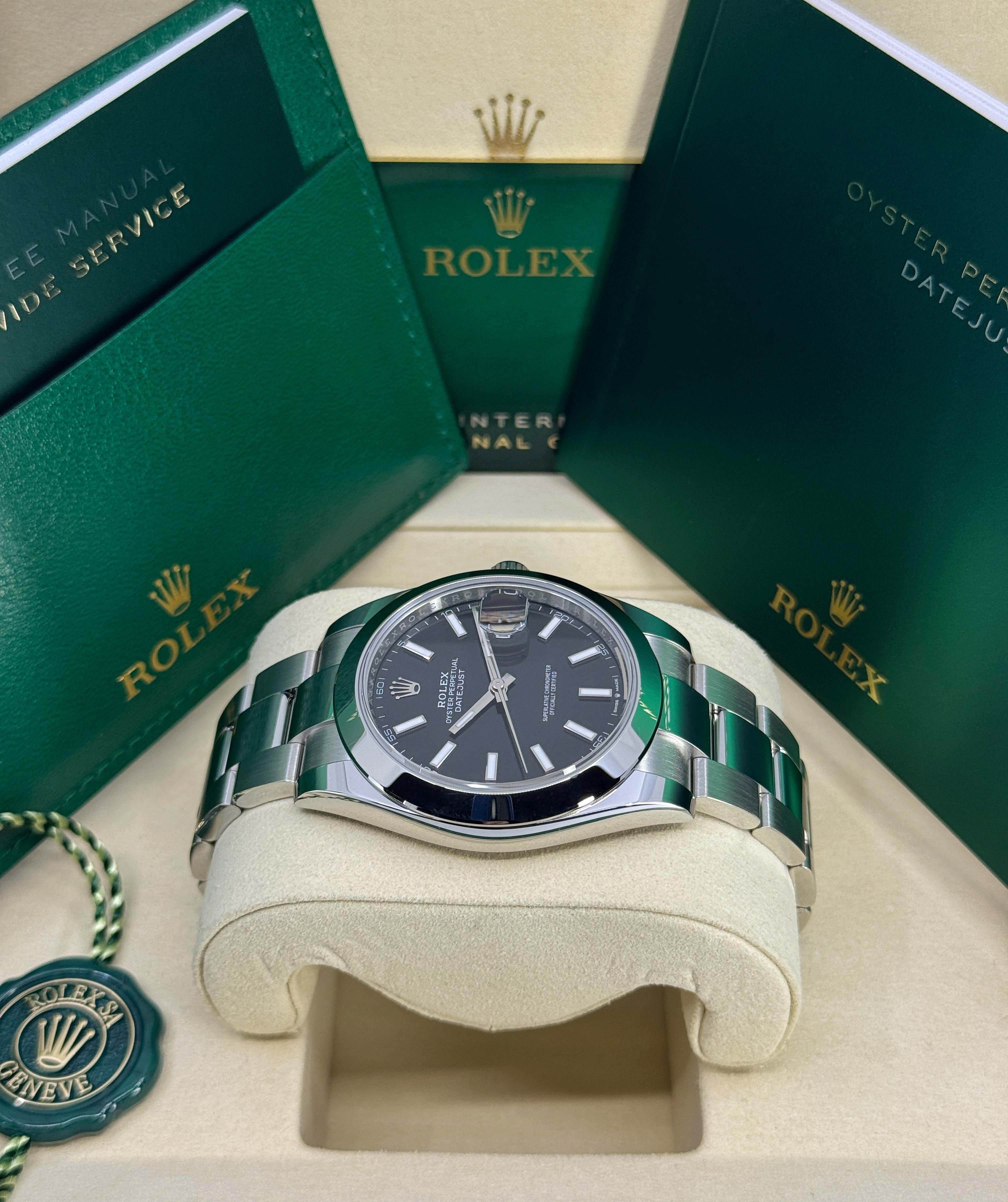Rolex Datejust 41 126300 Thumbnail 2