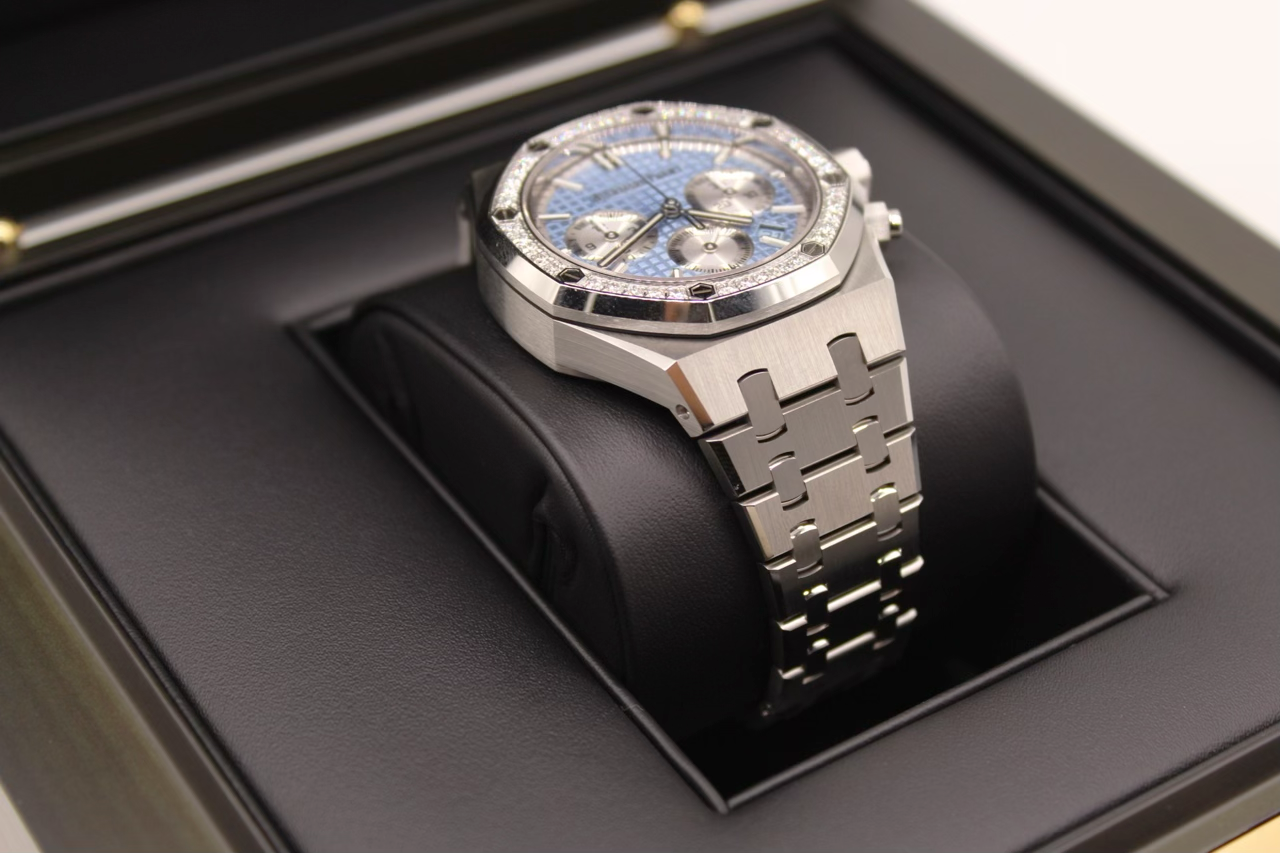 Audemars Piguet Royal Oak 26715ST.ZZ.1356ST.01 Thumbnail 5