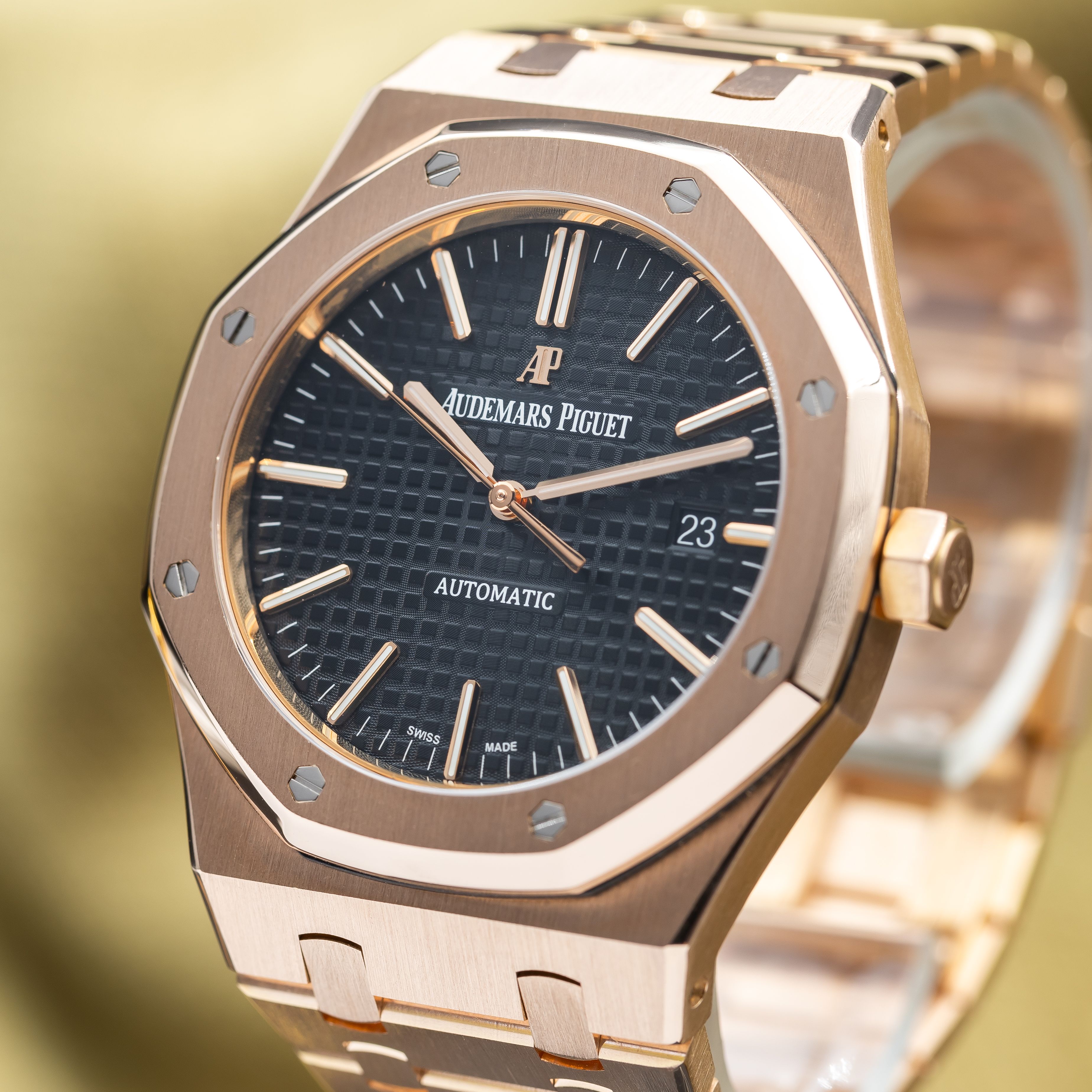 Audemars Piguet Royal Oak 15400OR.OO.1220OR.01 Thumbnail 2