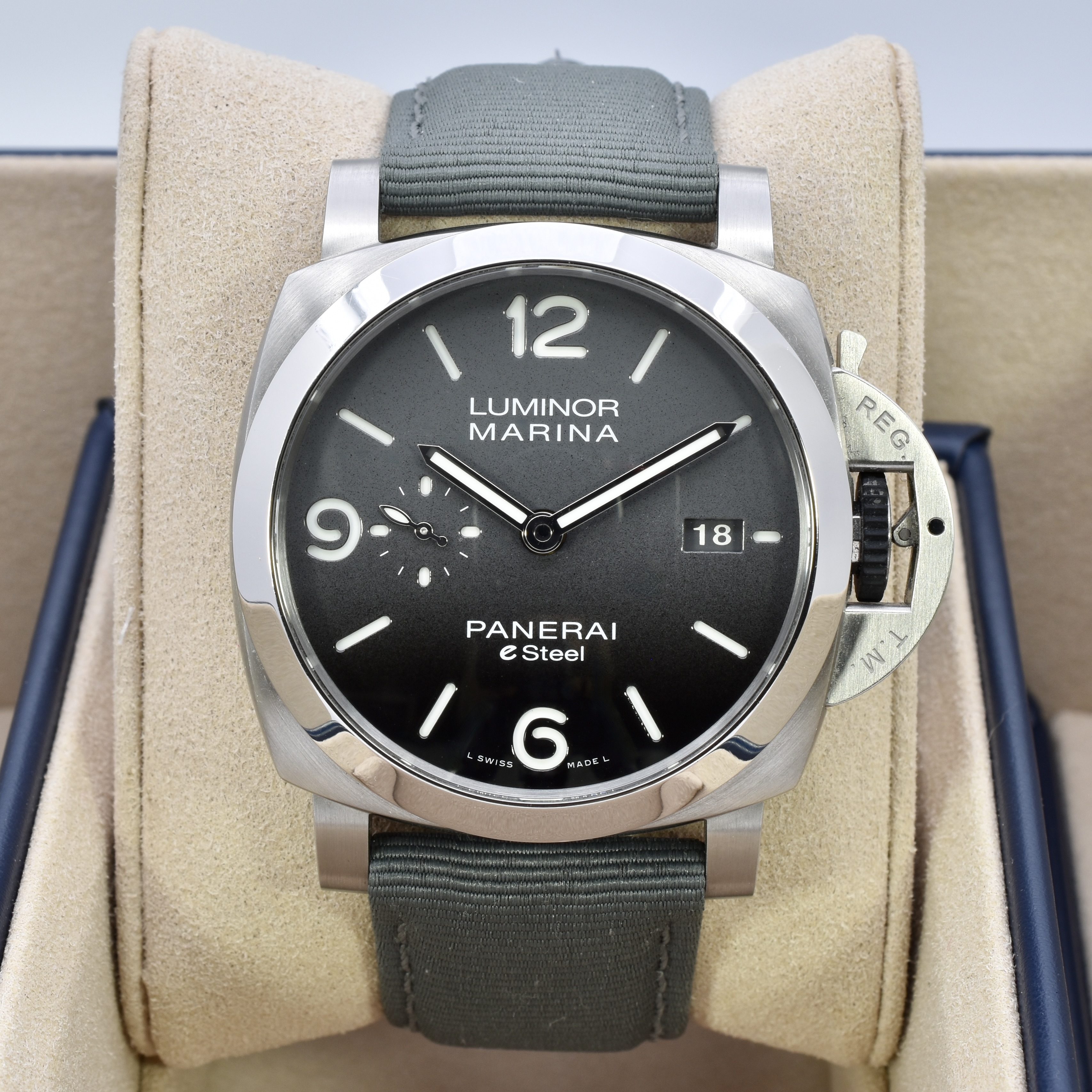 Panerai Luminor Marina ESteel PAM01358 Thumbnail 5