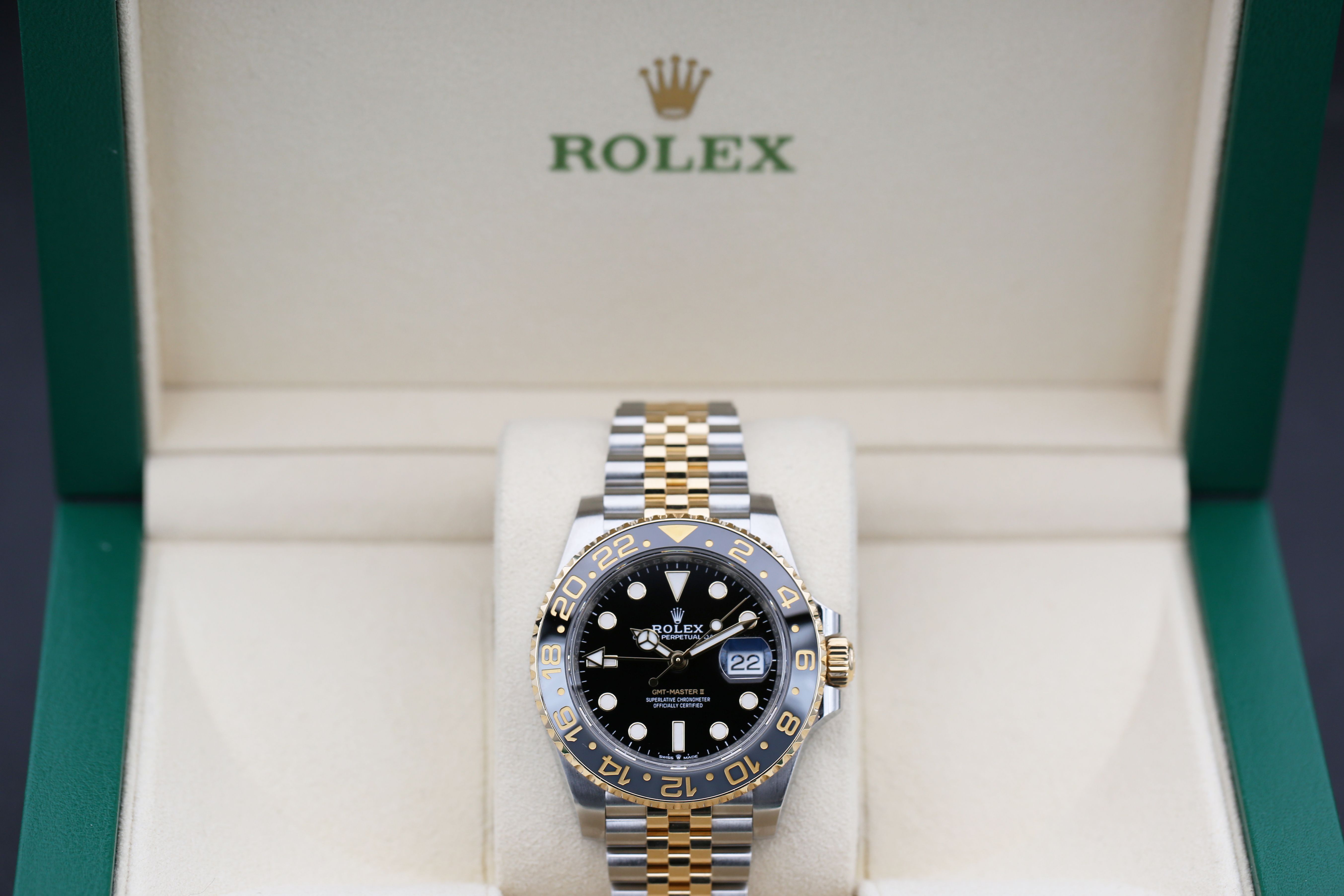Rolex GMT Master II 126713 GRNR Thumbnail 4