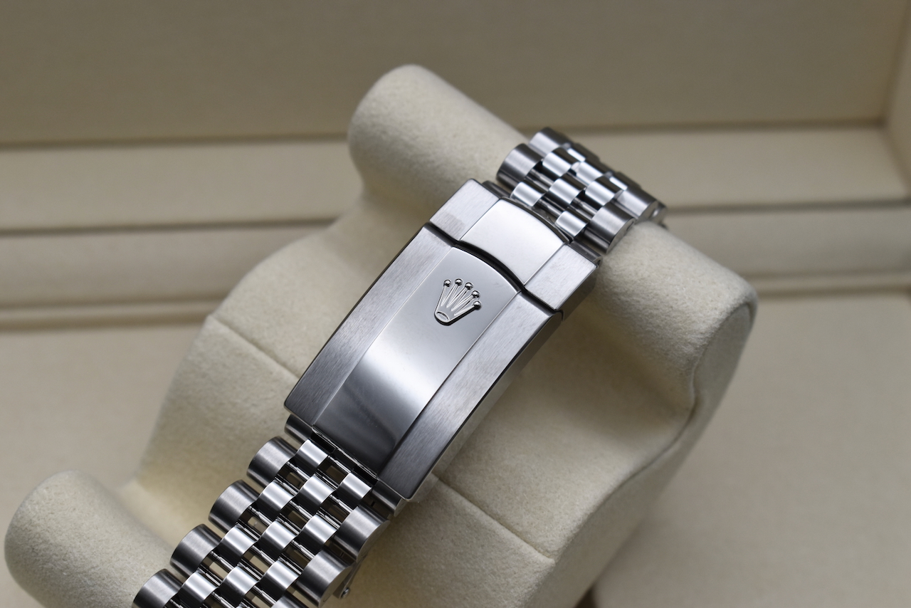 Rolex Datejust 41 126300 Thumbnail 3