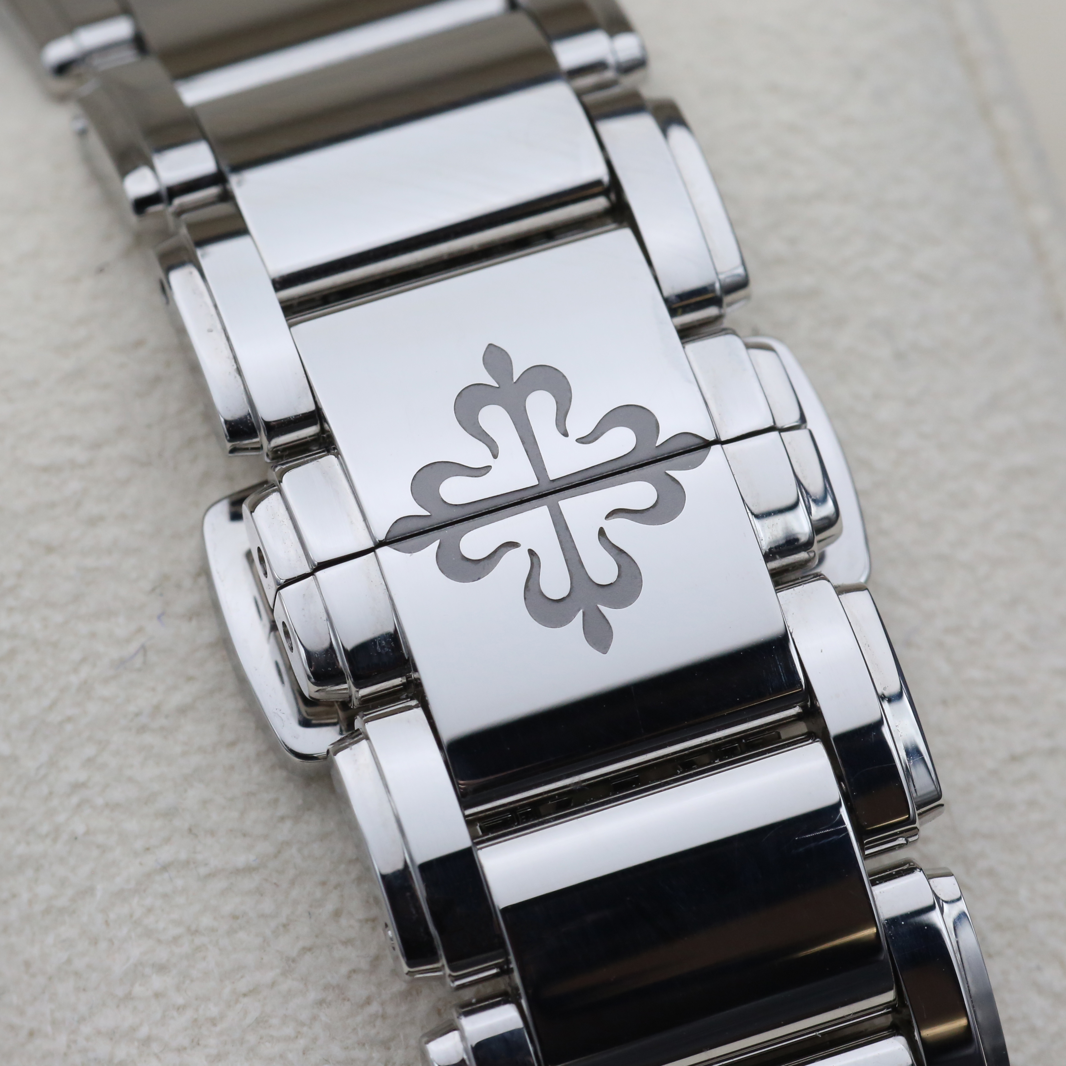 Patek Philippe Twenty-4 7300/1200A-011 Thumbnail 4