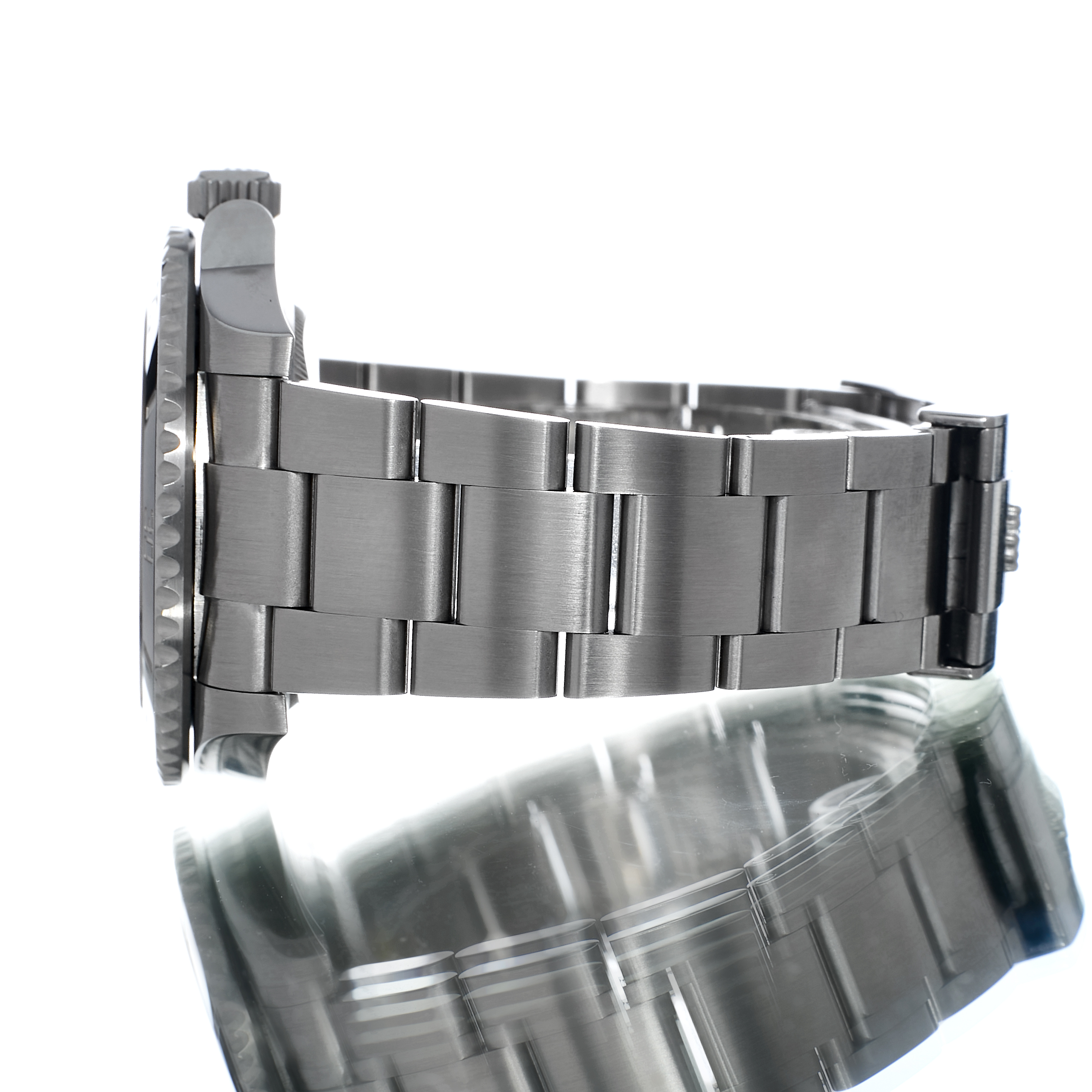 Rolex Submariner 124060 Thumbnail 2