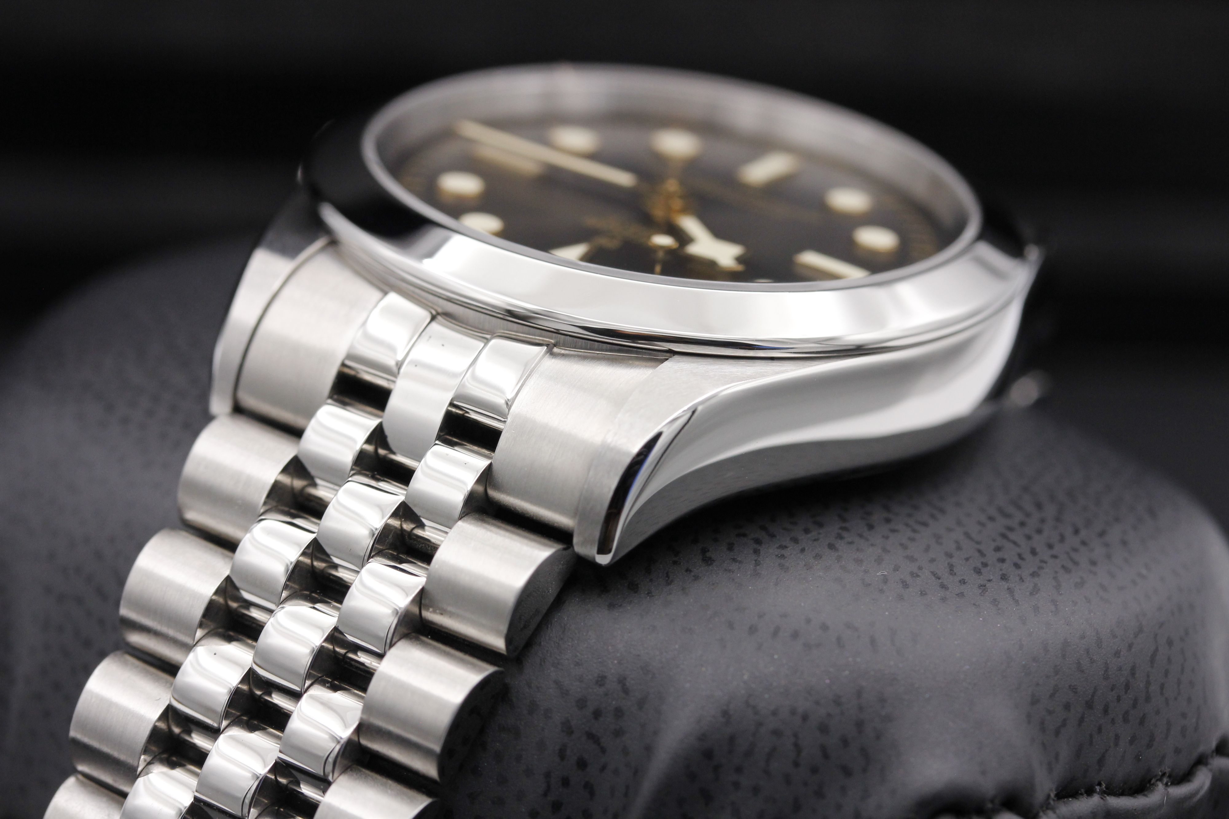 Tudor Black Bay 39 M79660-0001 Thumbnail 7