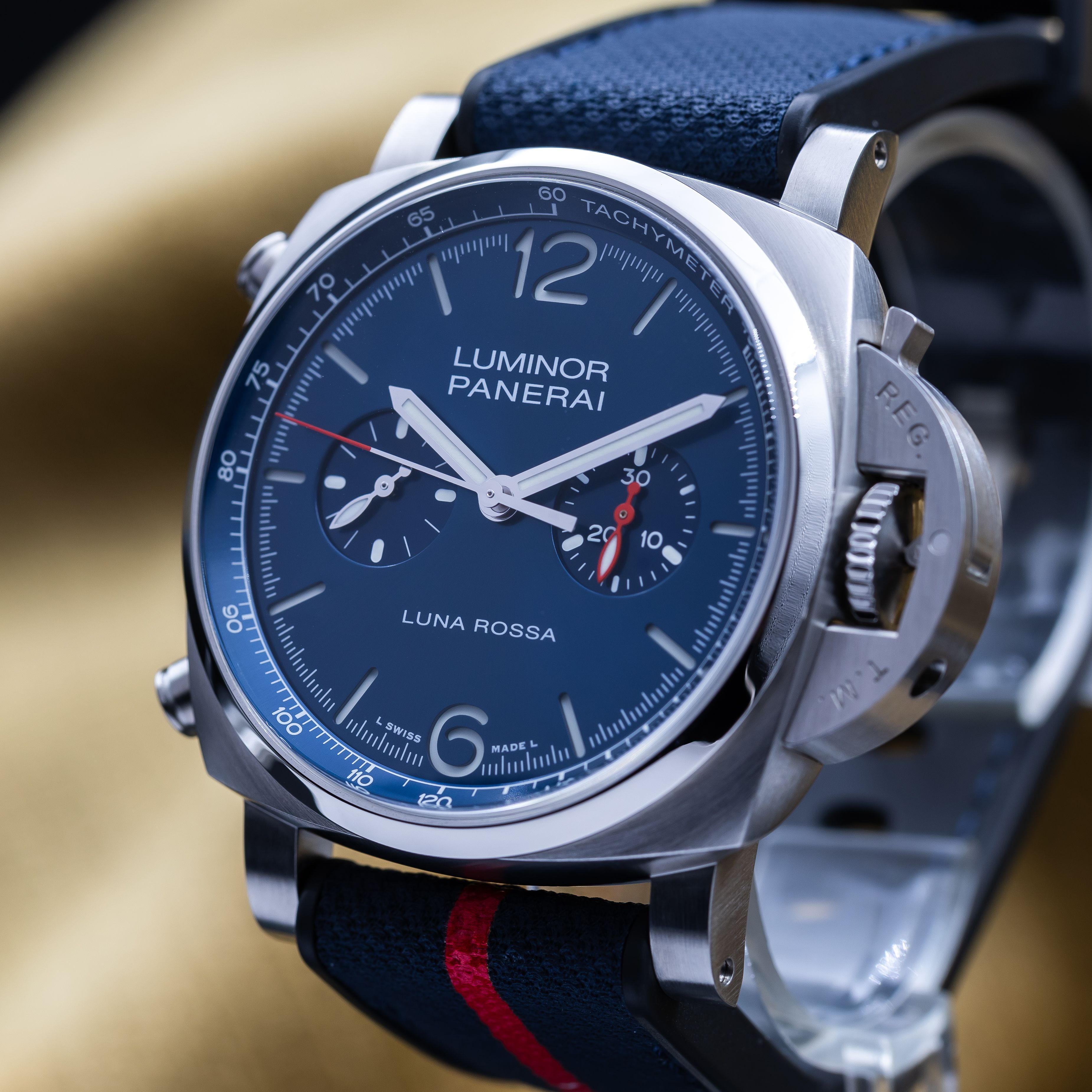 Panerai Luminor Luna Rossa PAM01303 Thumbnail 2