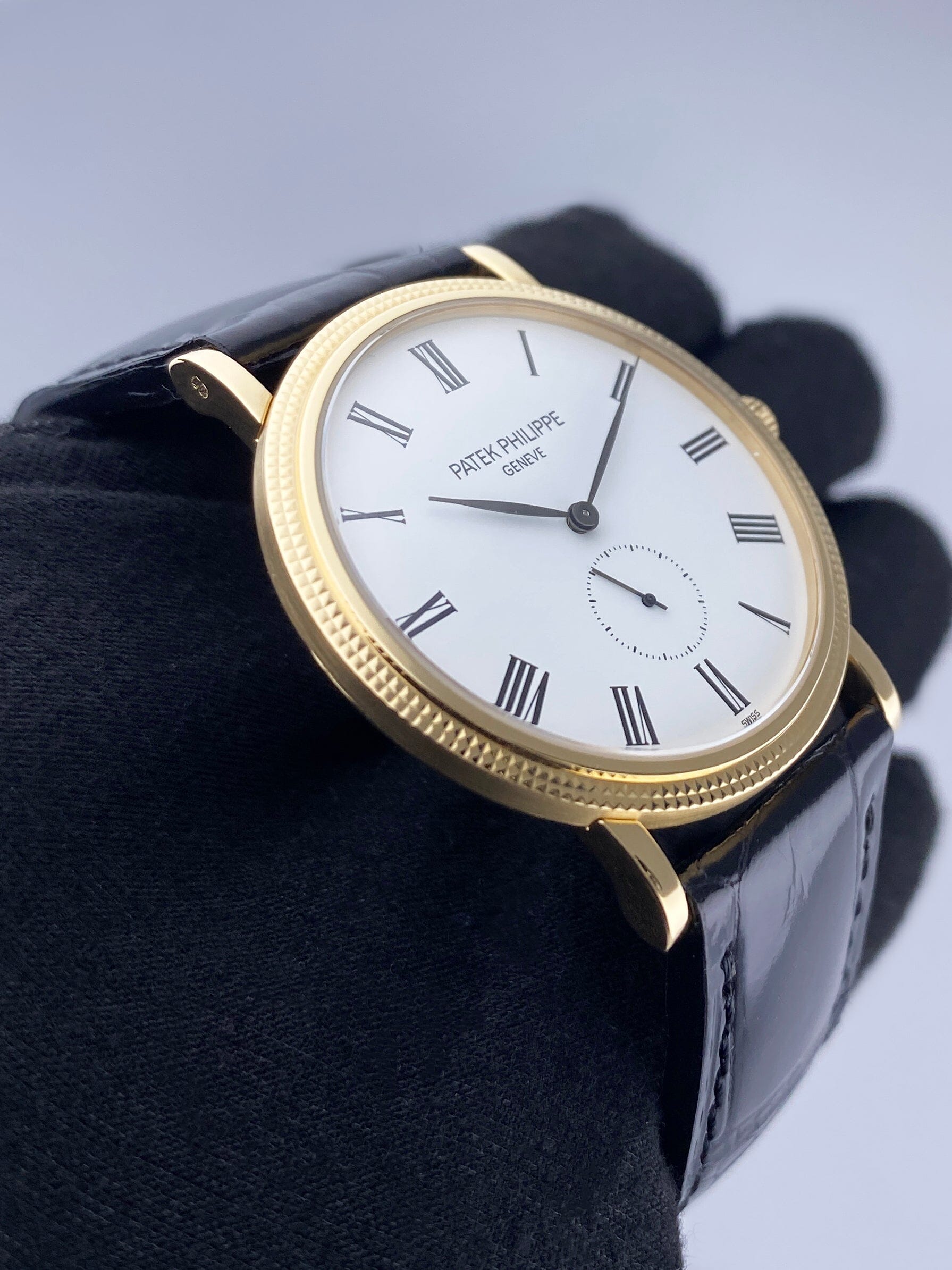 Patek Philippe Calatrava 5119J-001 Thumbnail 3
