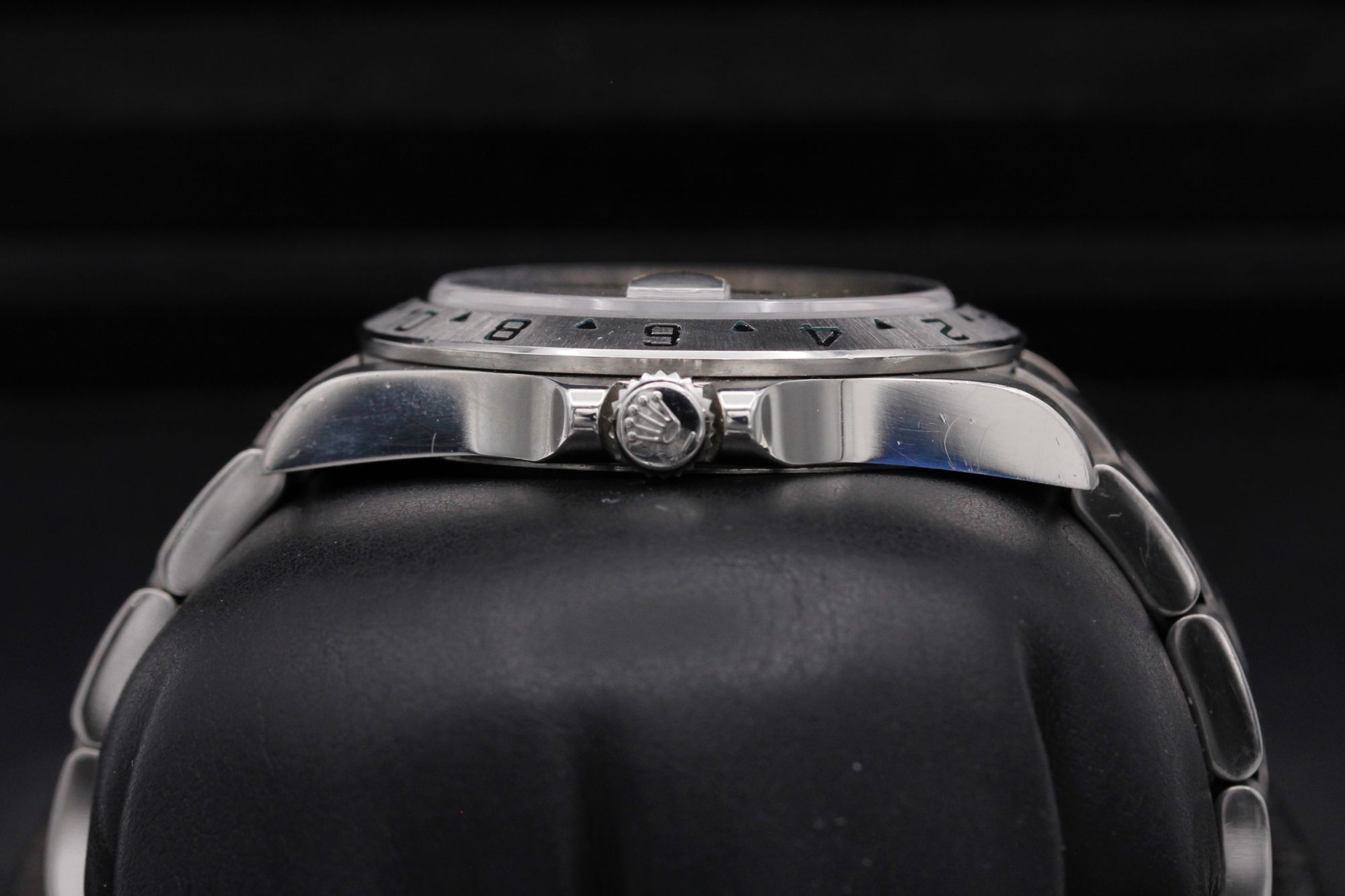 Rolex Explorer II 16570 Thumbnail 3