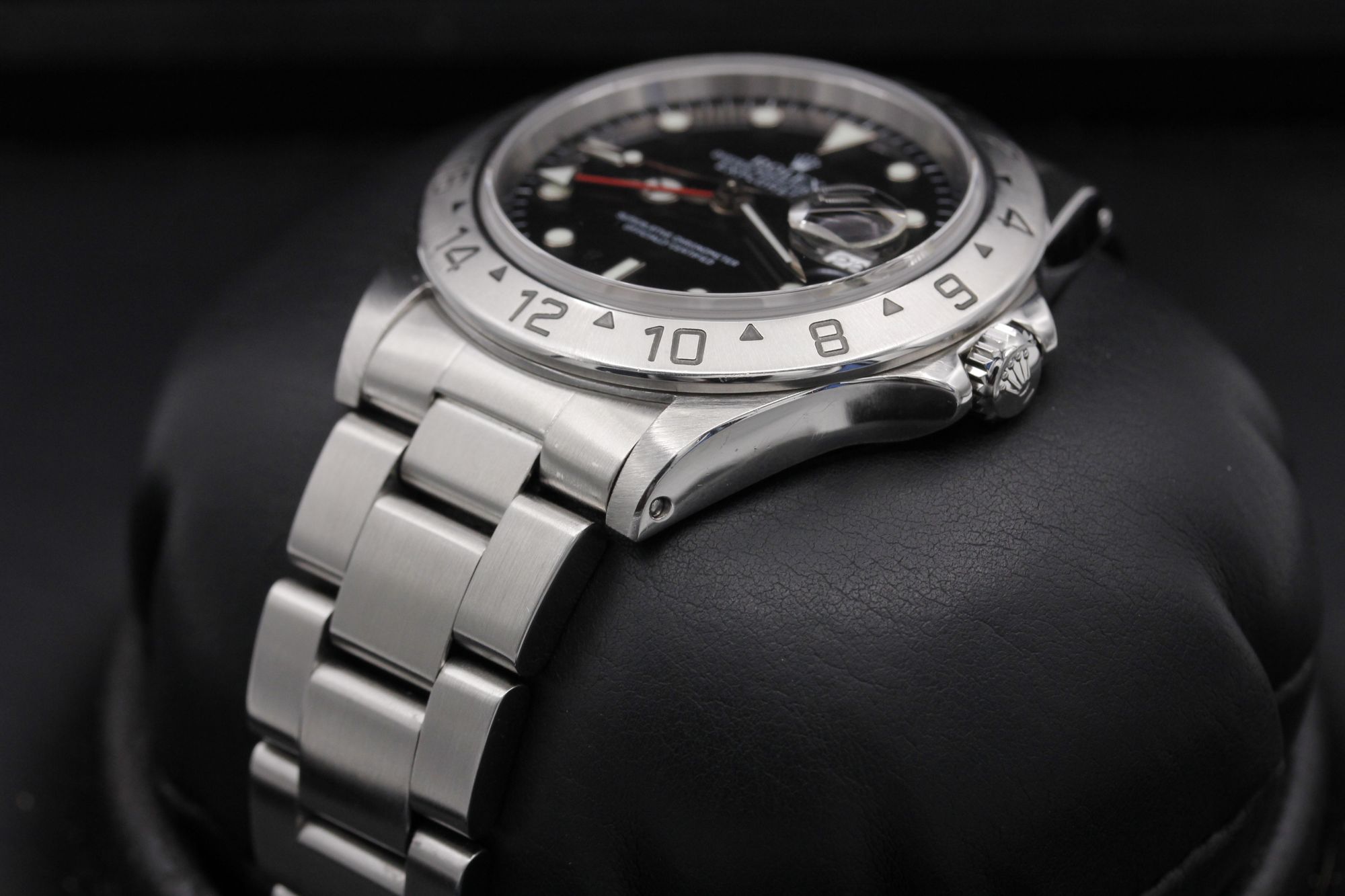 Rolex Explorer II 16570 Thumbnail 2