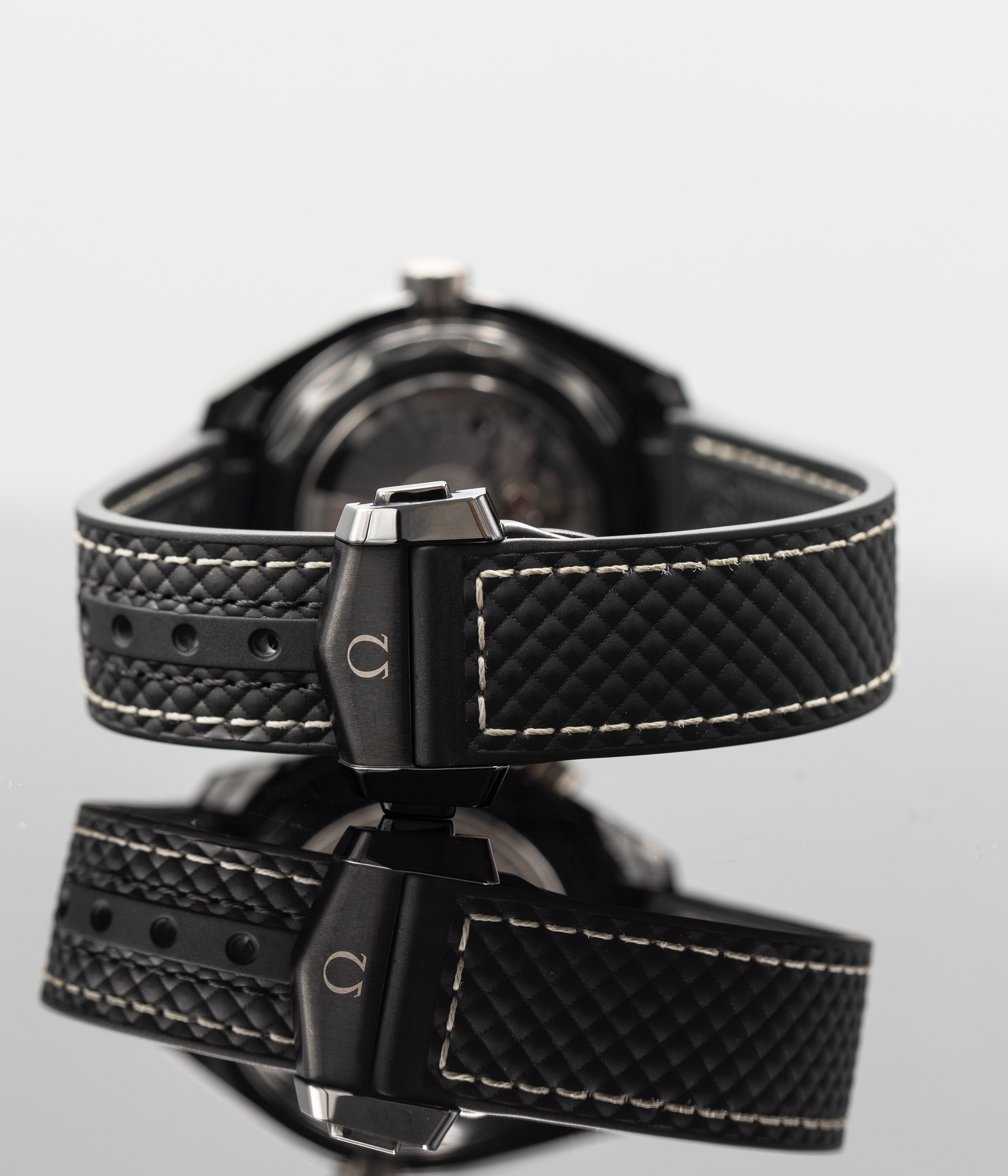 Omega Planet Ocean 215.92.40.20.01.001 Thumbnail 3