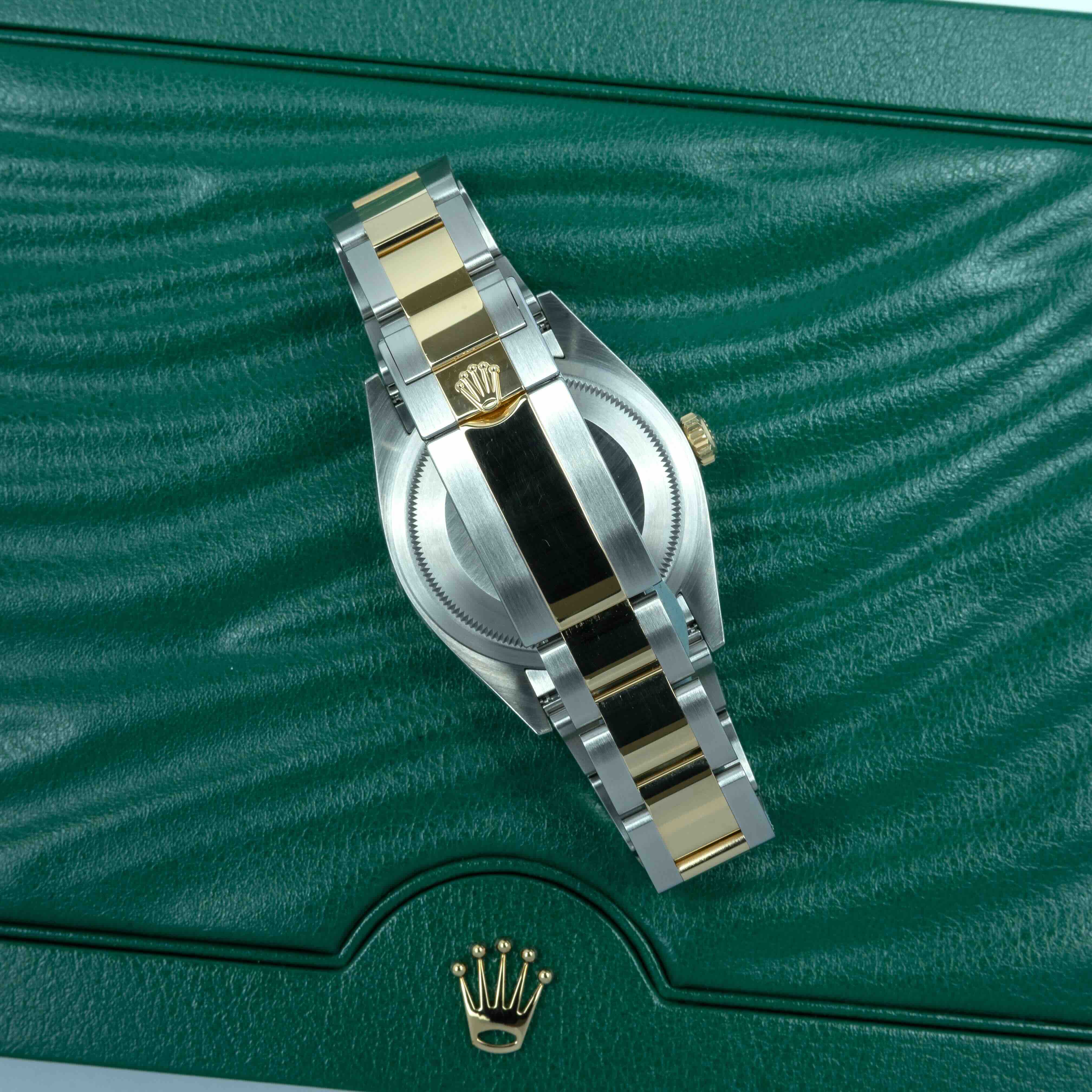 Rolex Explorer 124273 Thumbnail 3