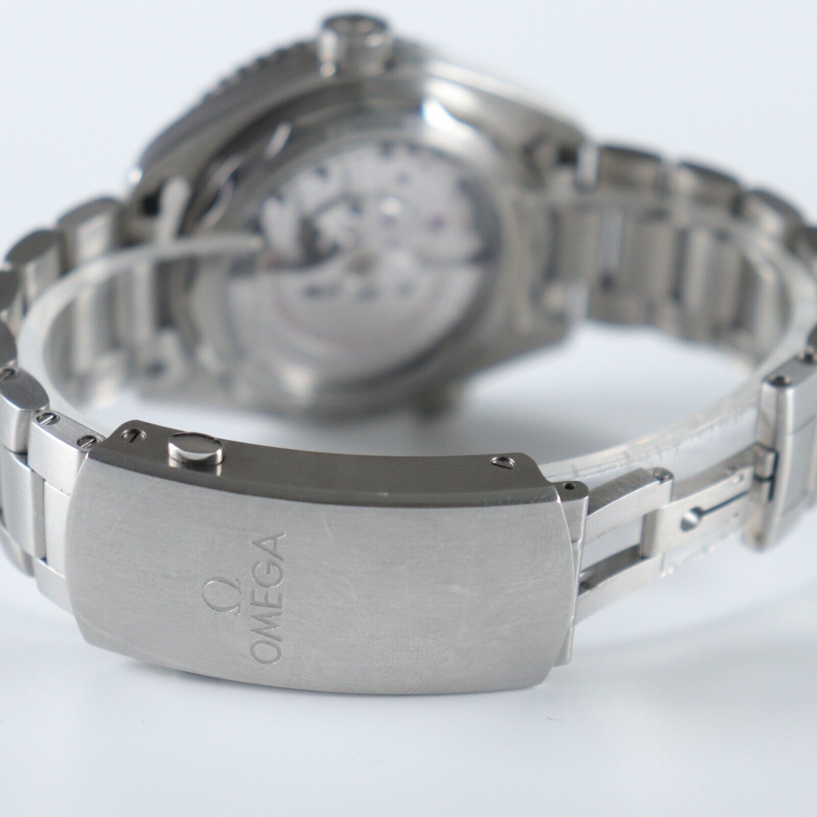 Omega Planet Ocean 215.30.44.21.04.001 Thumbnail 3