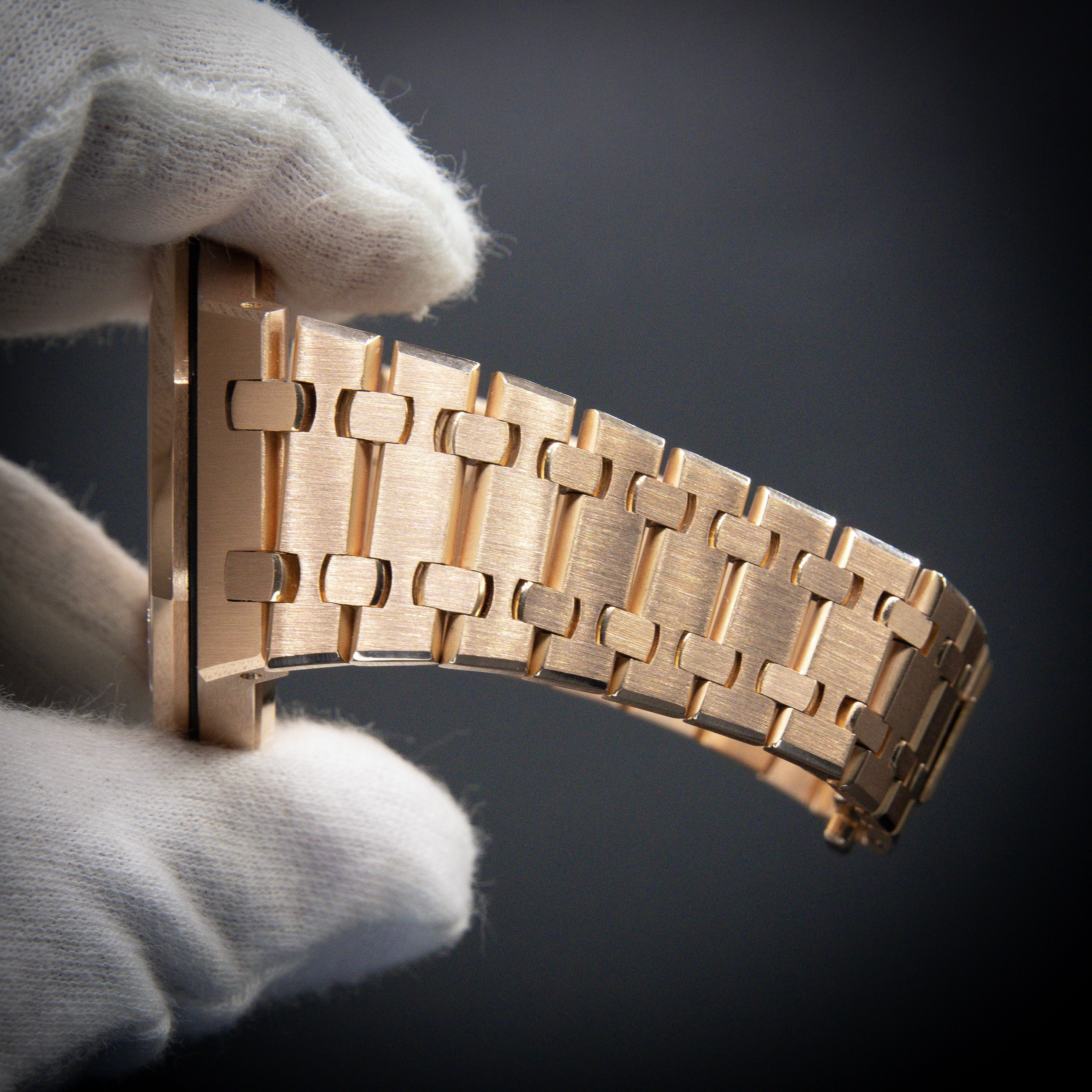 Audemars Piguet Royal Oak 15400OR.OO.1220OR.02 Thumbnail 3