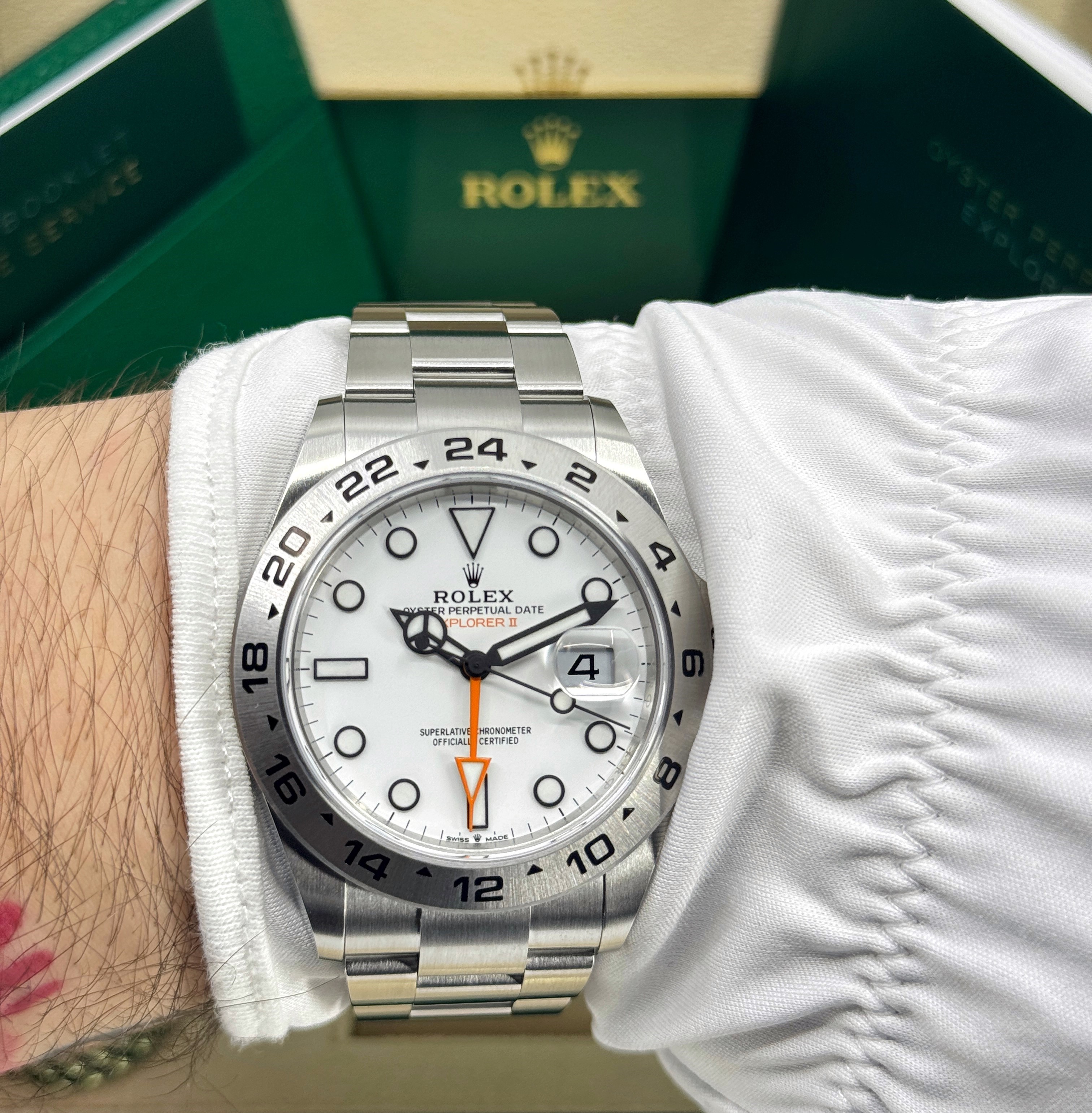 Rolex Explorer II 226570 Thumbnail 5