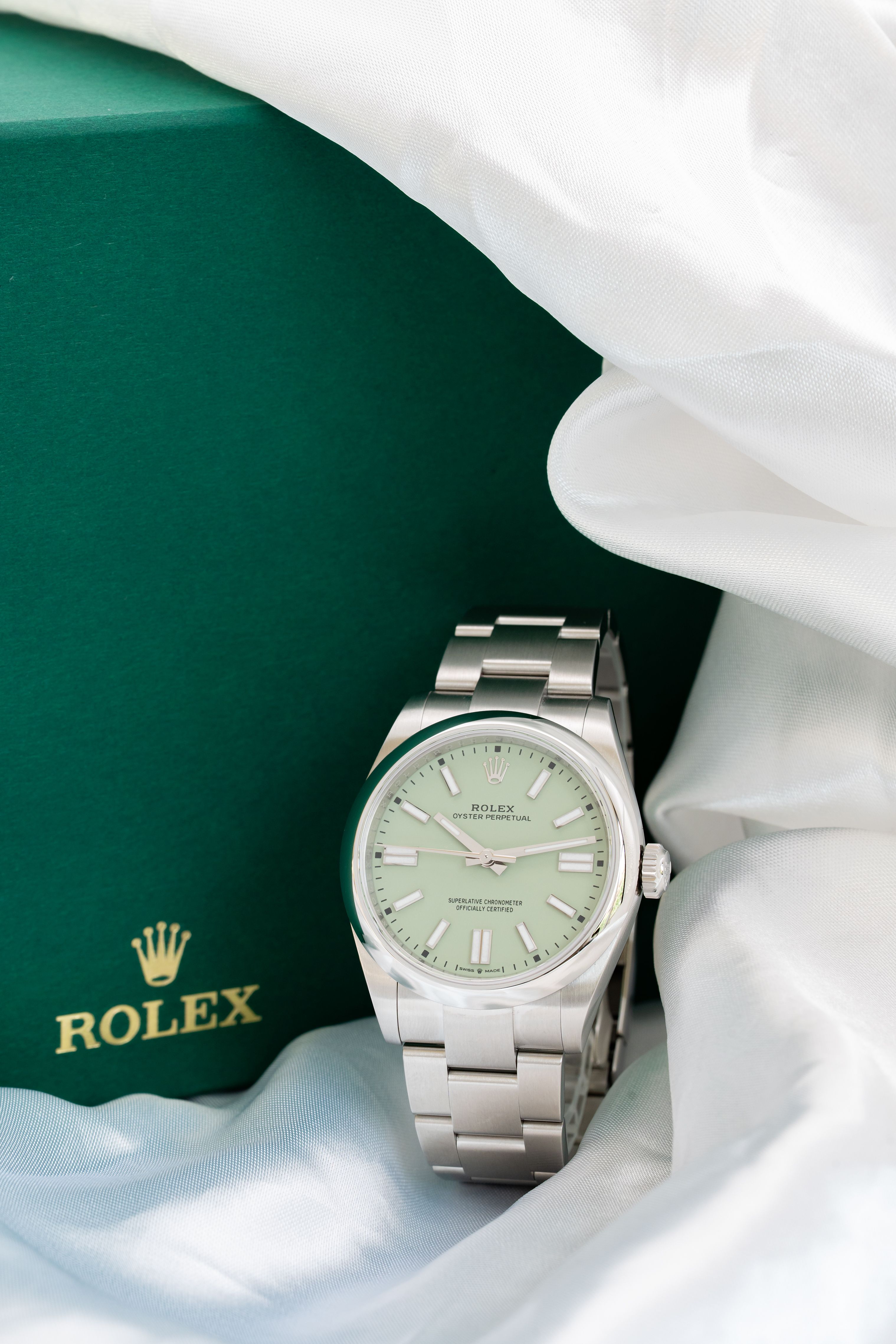 Rolex Oyster Perpetual 41 134300 Thumbnail 5