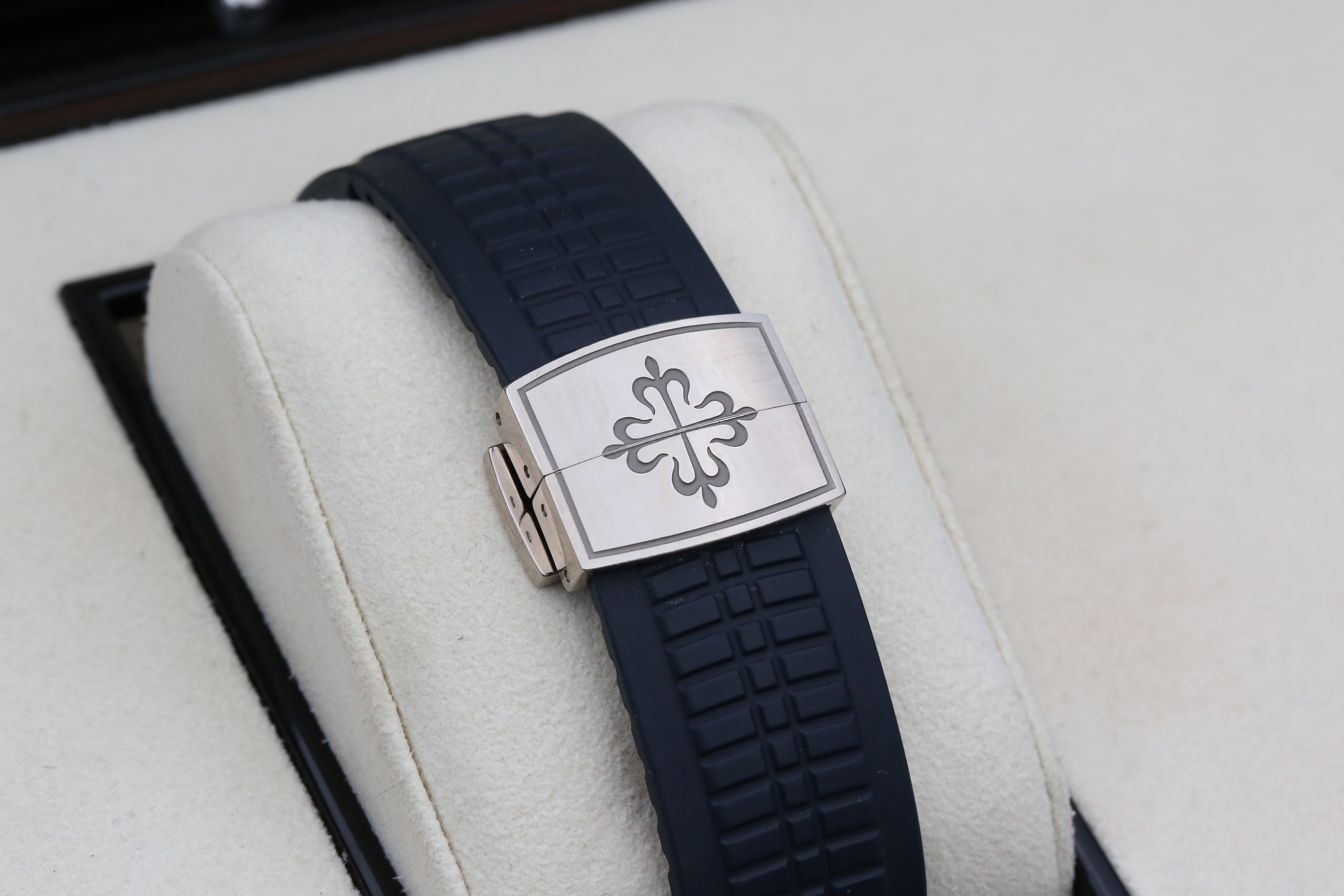 Patek Philippe Aquanaut 5168G-001 Thumbnail 5