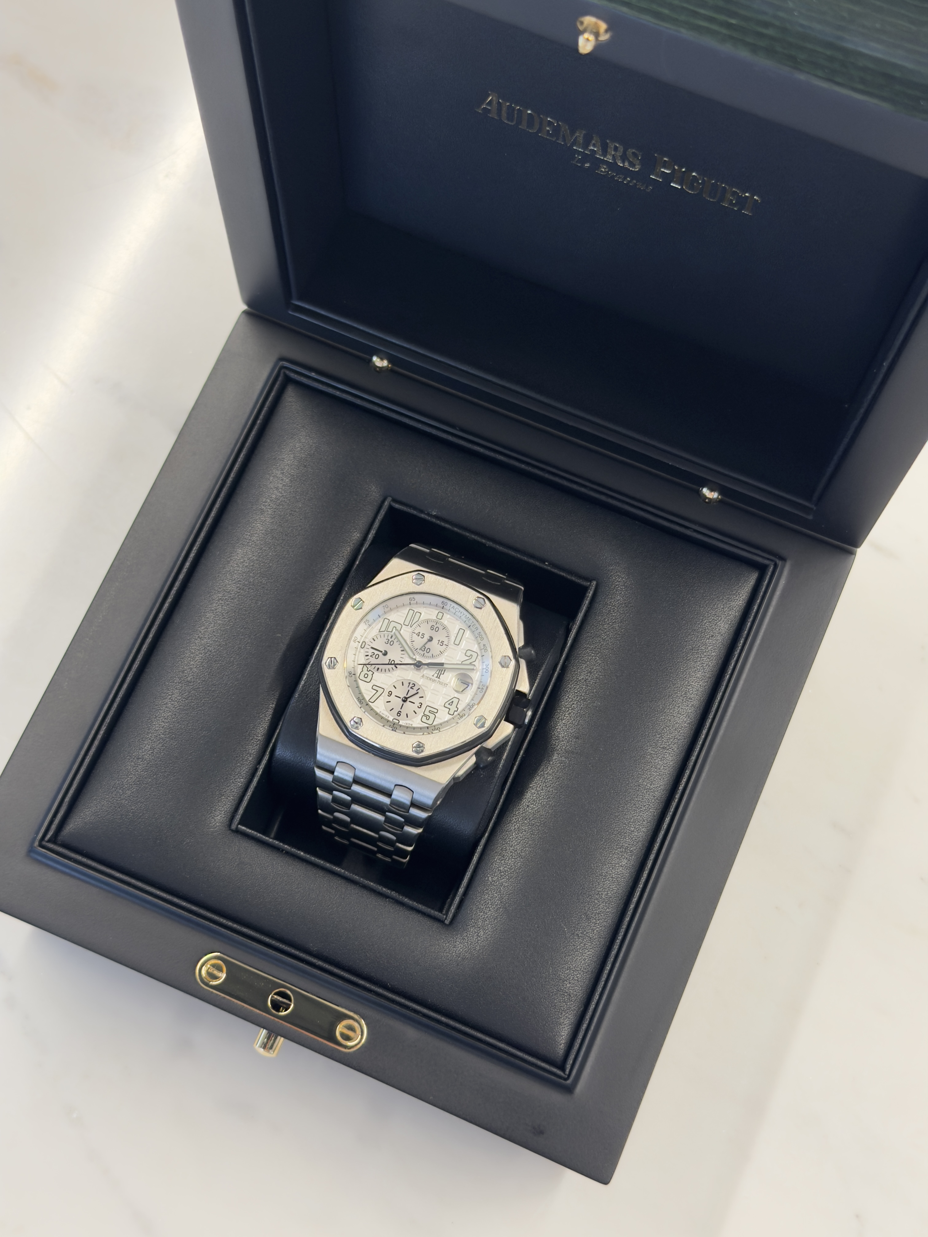 Audemars Piguet Royal Oak Offshore 26170TI.OO.1000TI.01 Thumbnail 2