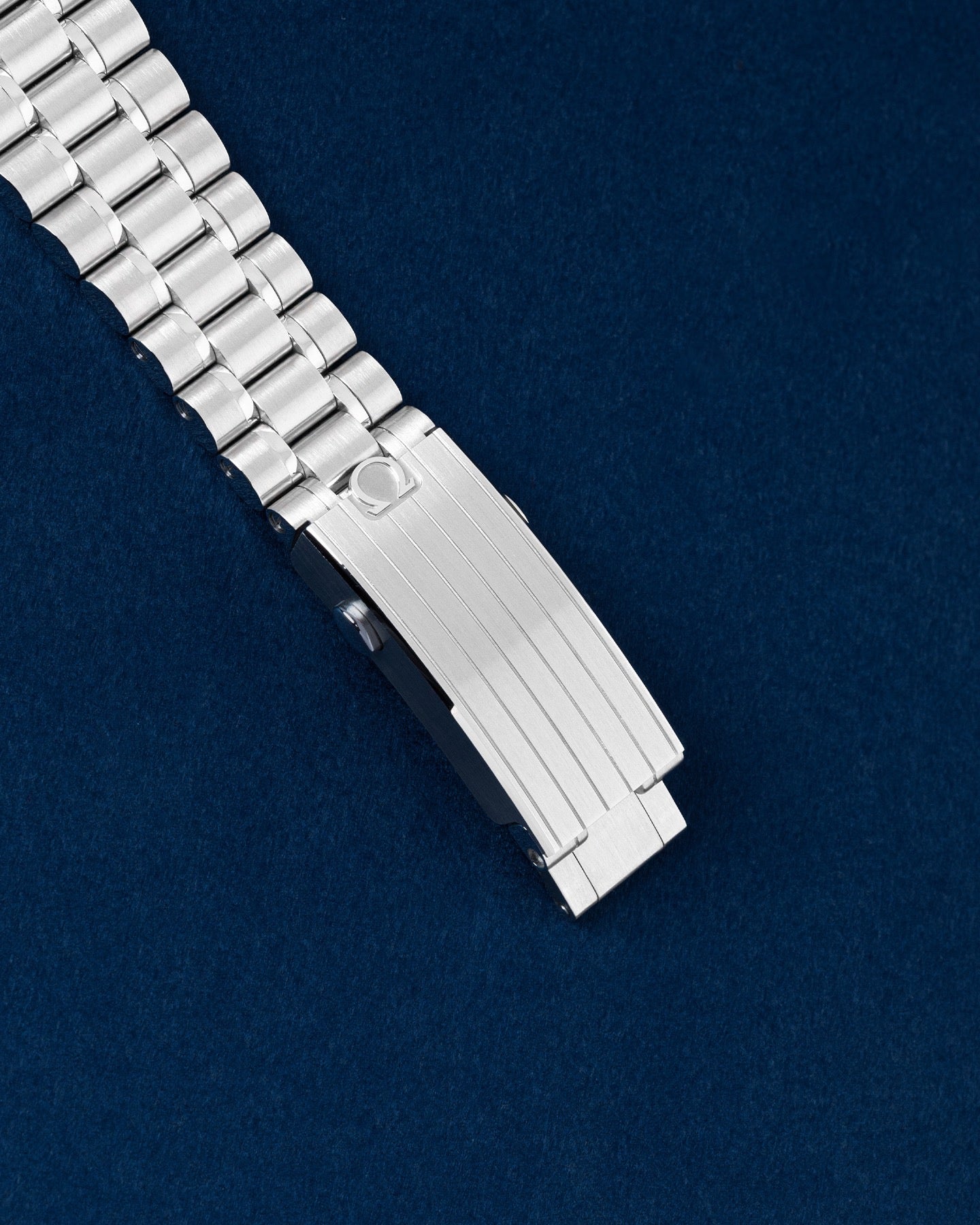 Omega Speedmaster Moonwatch Professional 310.30.42.50.04.001 Thumbnail 4