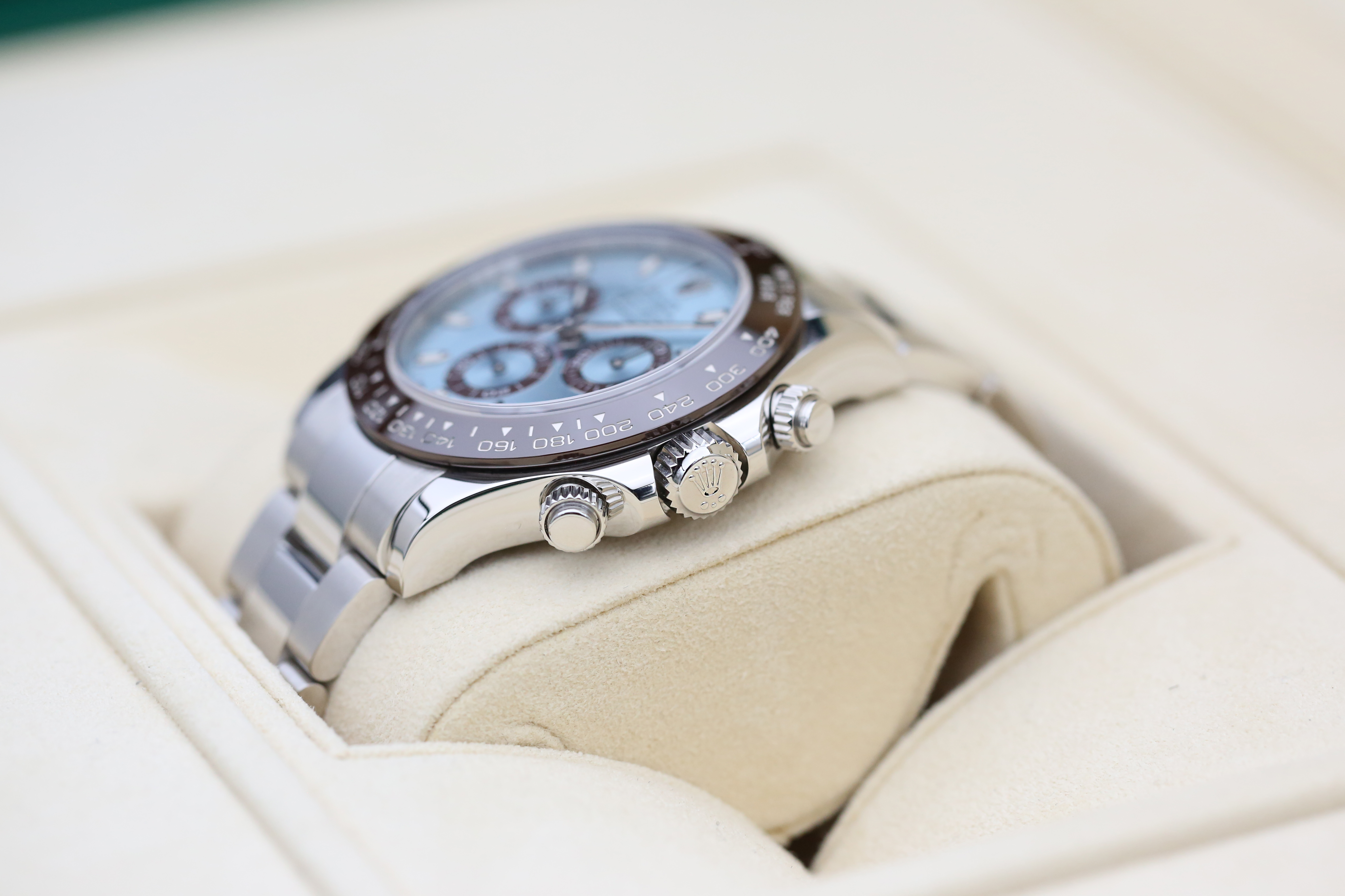 Rolex Daytona 116506 Thumbnail 6