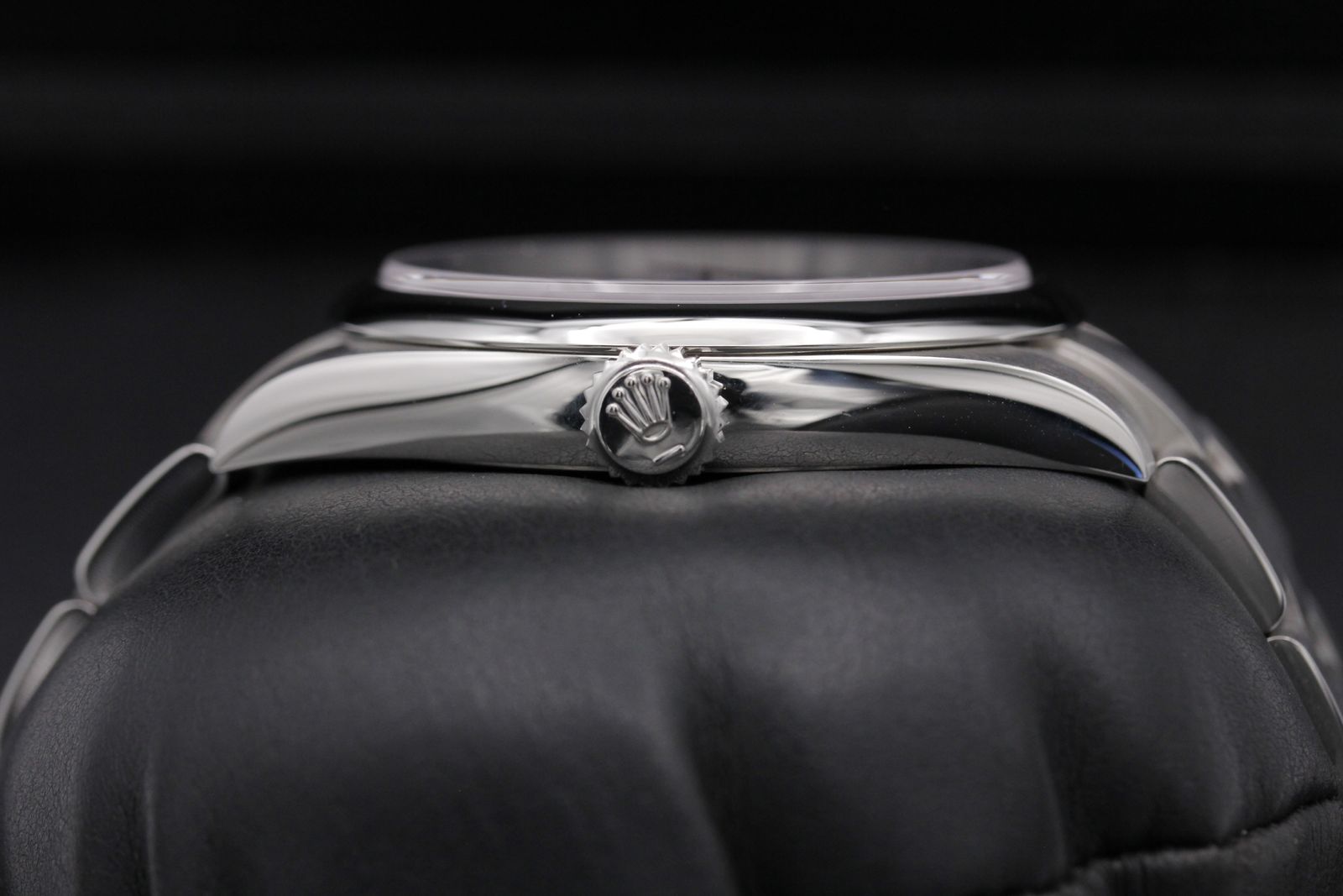 Rolex Oyster Perpetual 41 134300 Thumbnail 3
