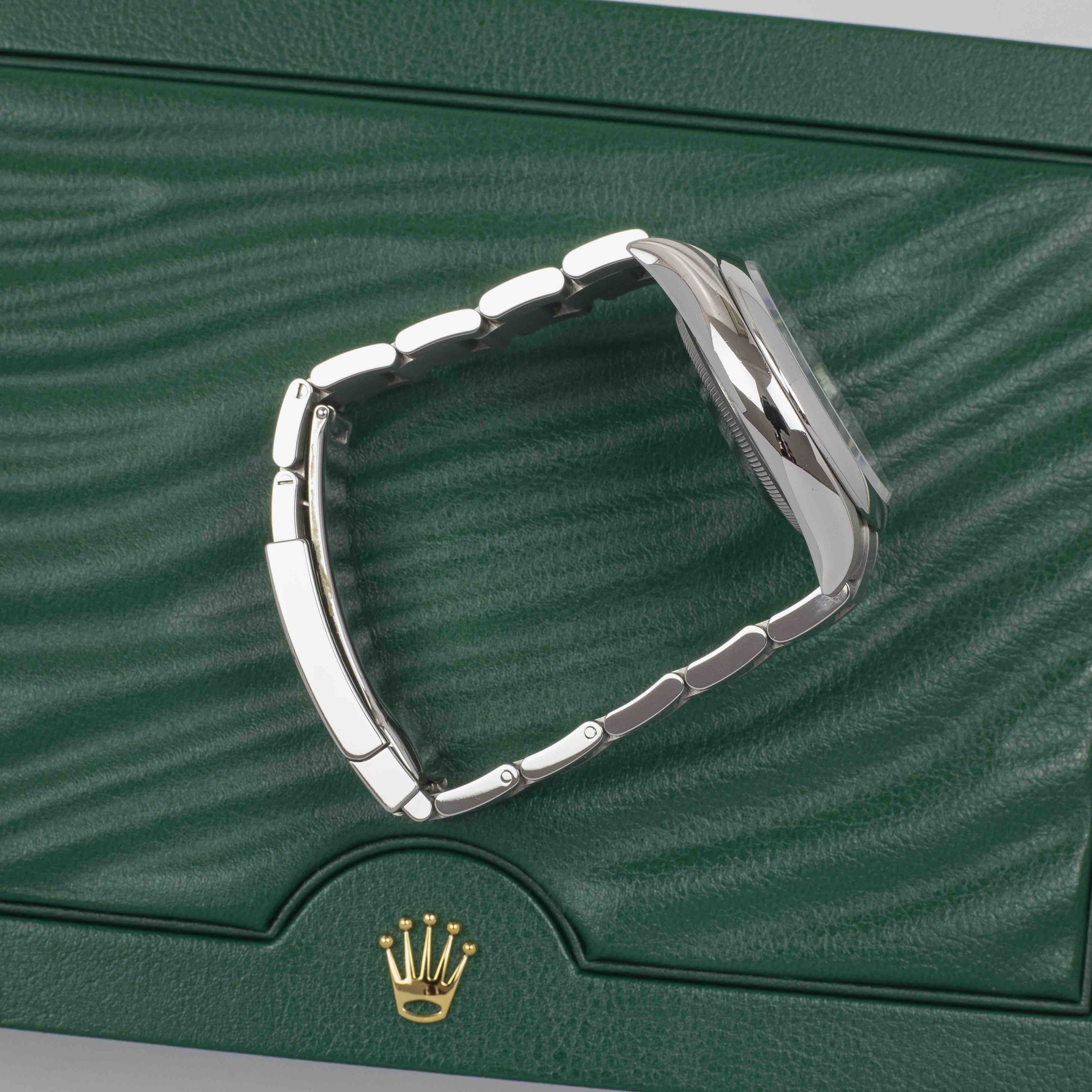Rolex Oyster Perpetual 126000 Thumbnail 4