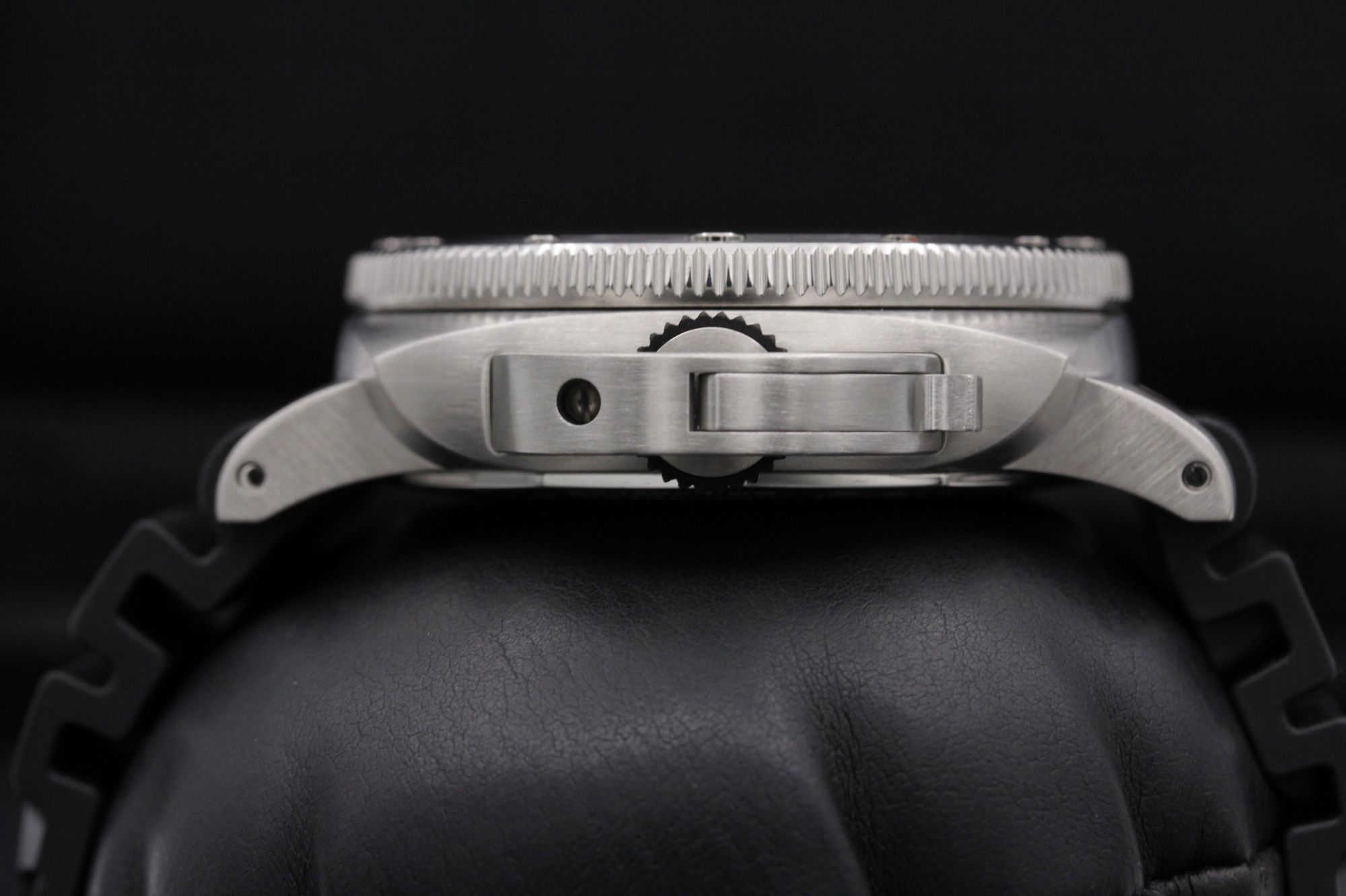 Panerai Submersible PAM01323 Thumbnail 3