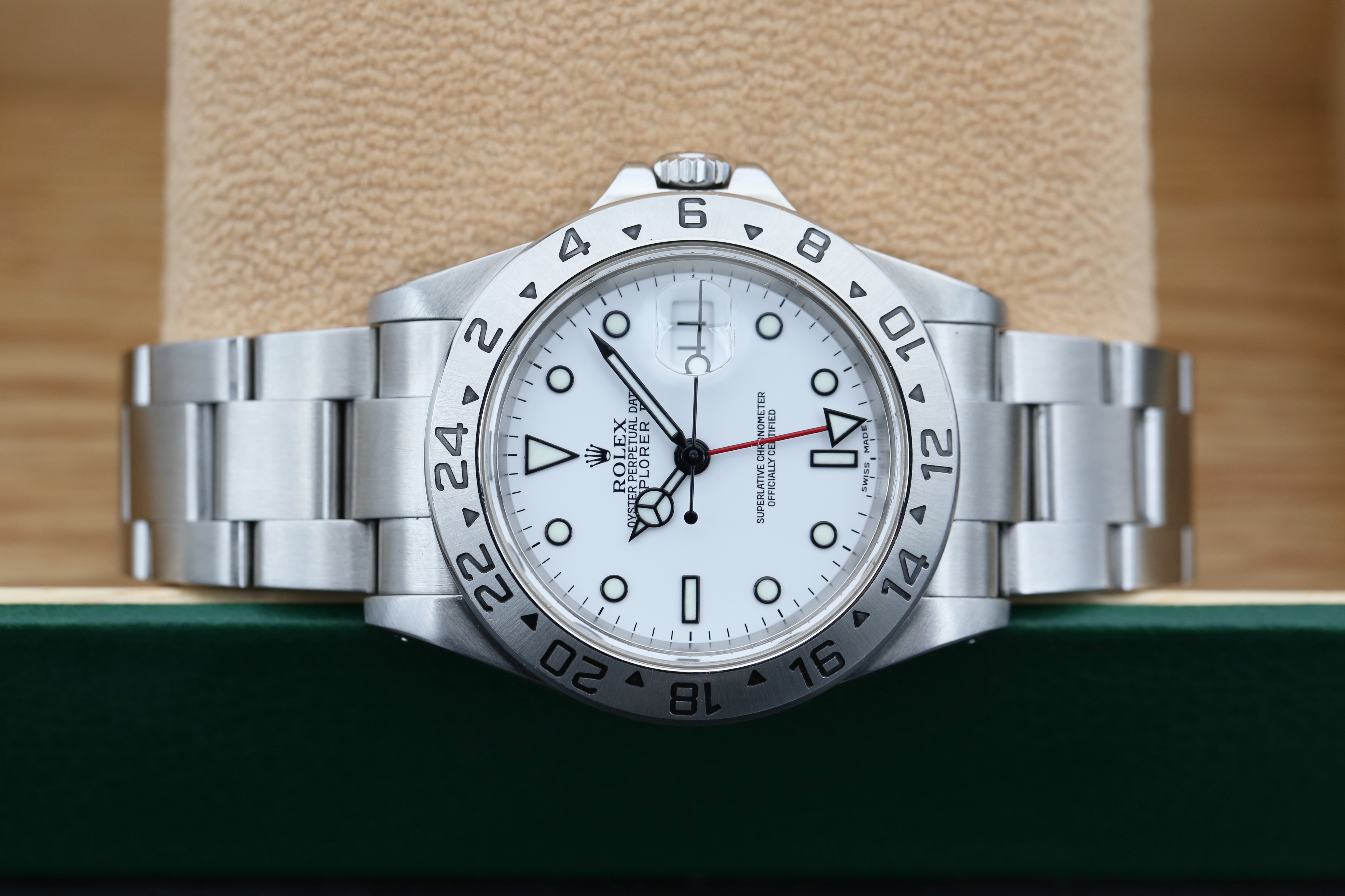 Rolex Explorer II 16570 Thumbnail 5