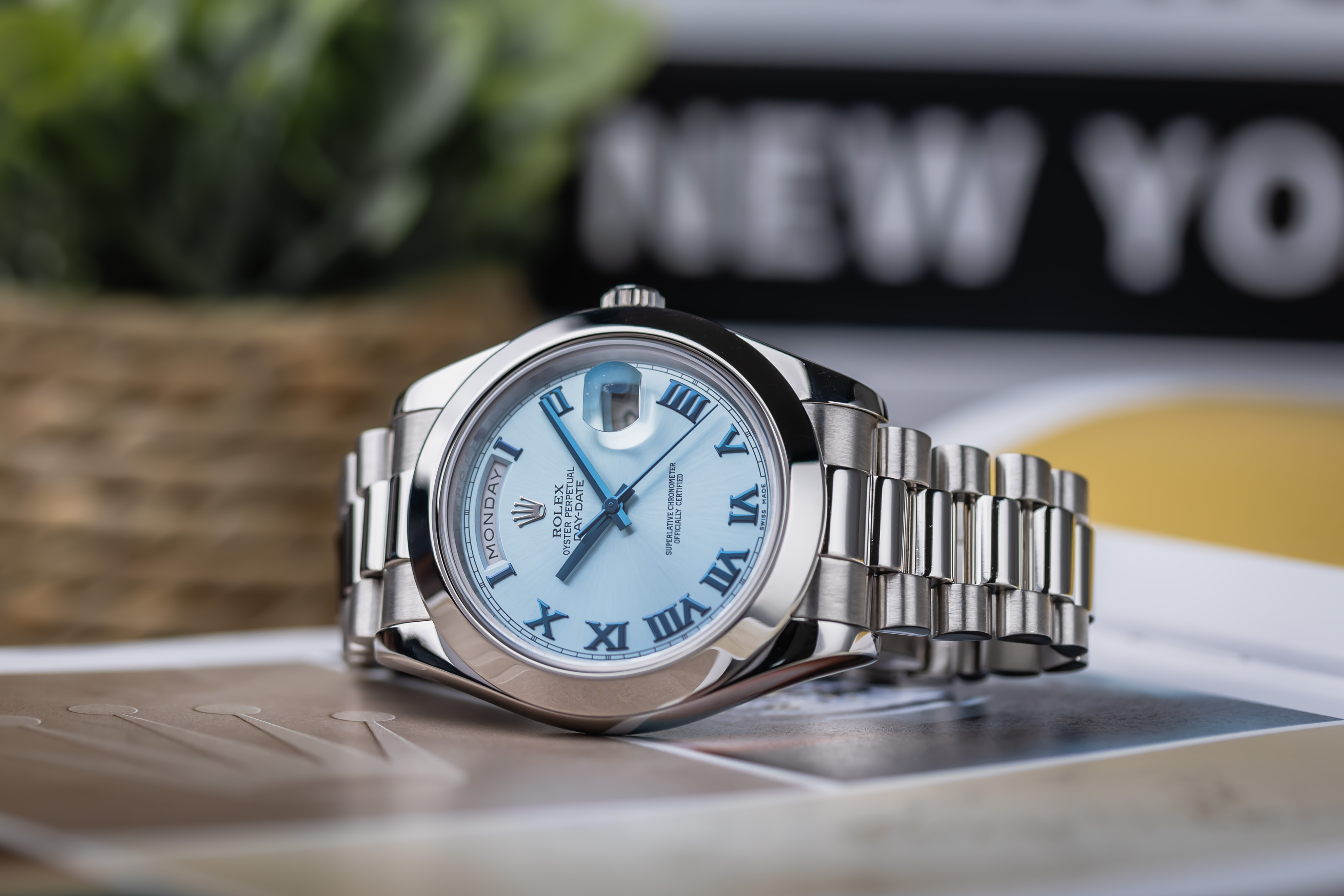 Rolex Day-Date II 218206 Thumbnail 6