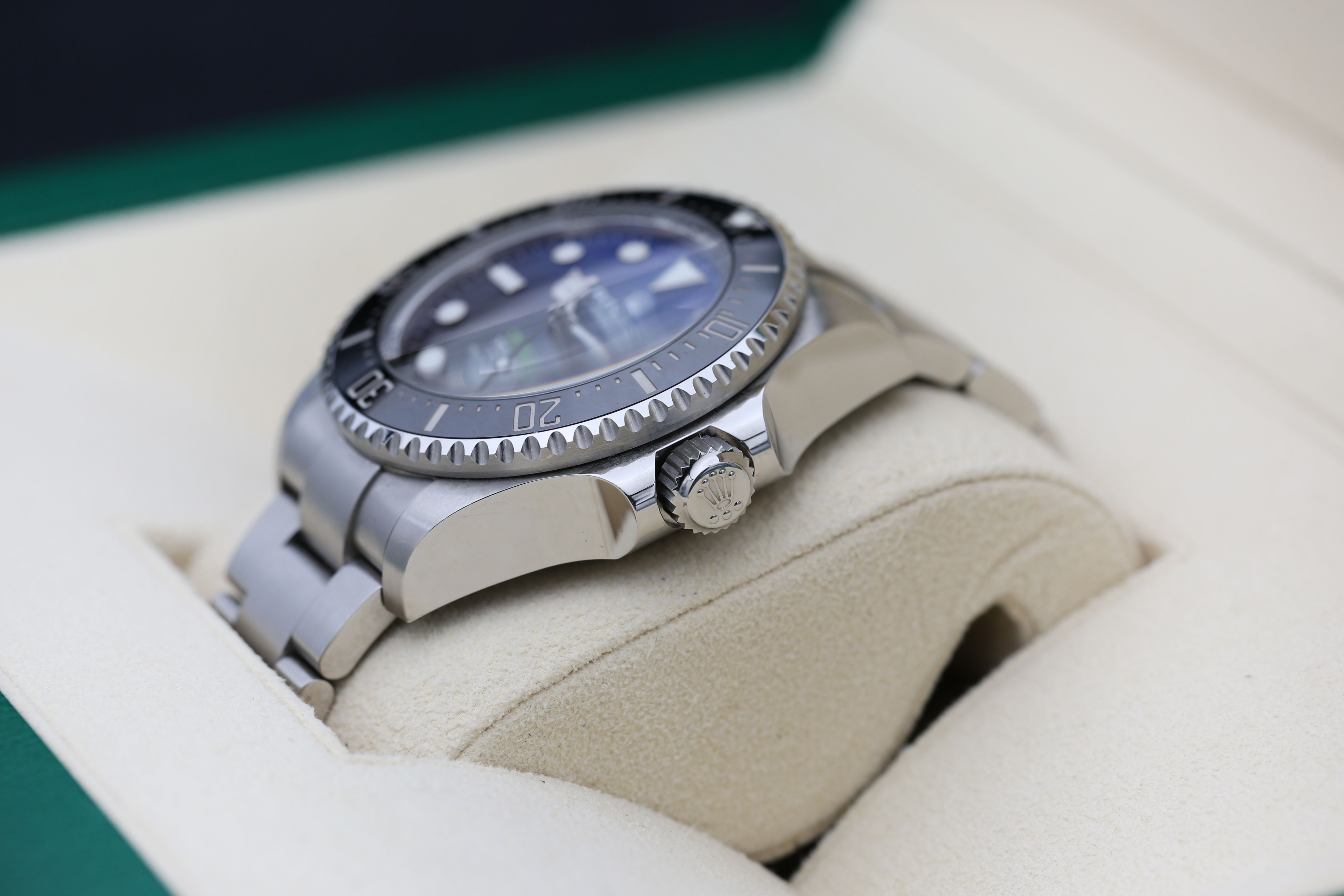 Rolex Deepsea 126660 - D-Blue Thumbnail 6